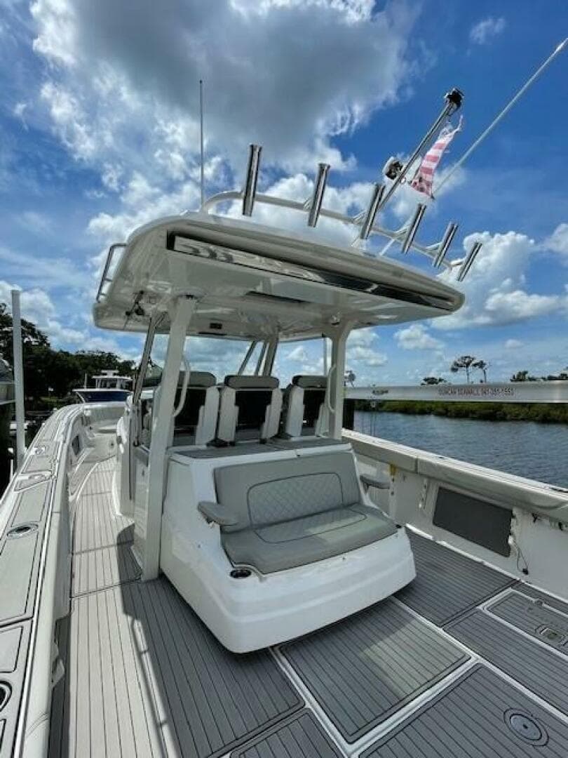 2023 Pursuit 378 Sport