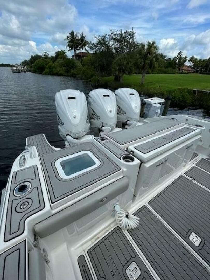 2023 Pursuit 378 Sport