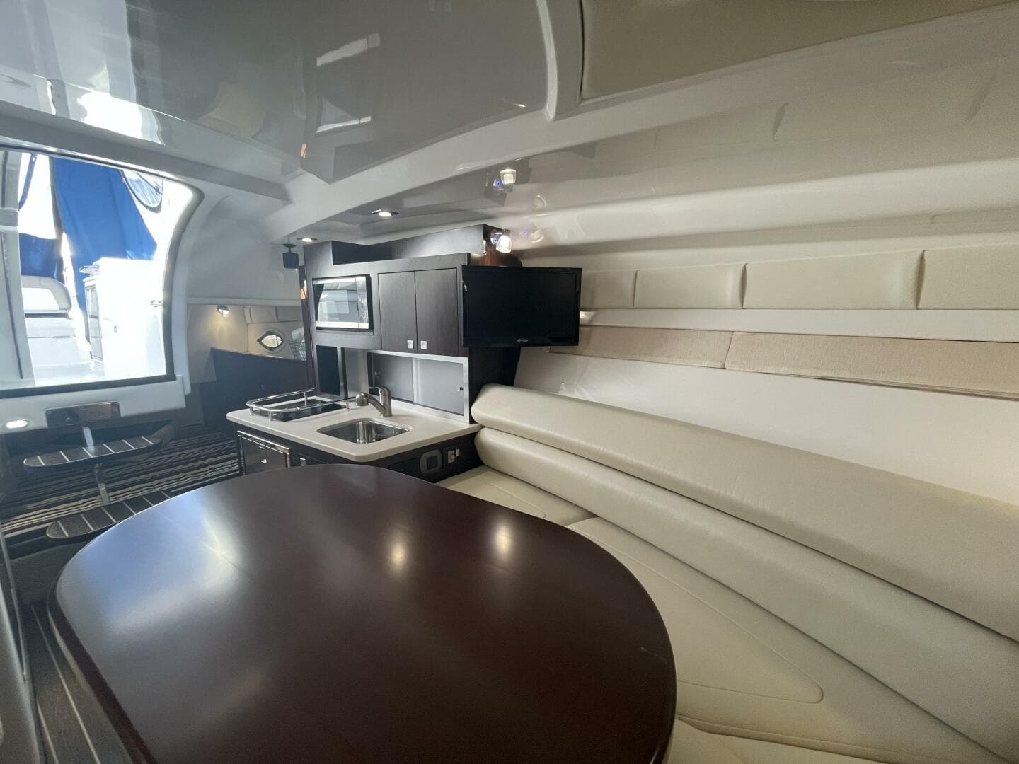 2019 Monterey 295 Sport Yacht