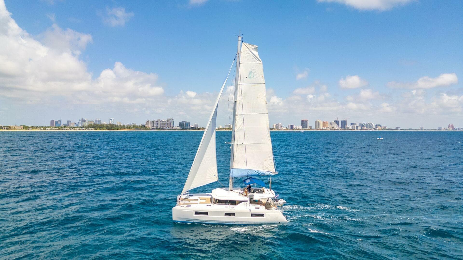 2021-lagoon-46-sail-9432408-20240729112825134-1_XLARGE.jpg