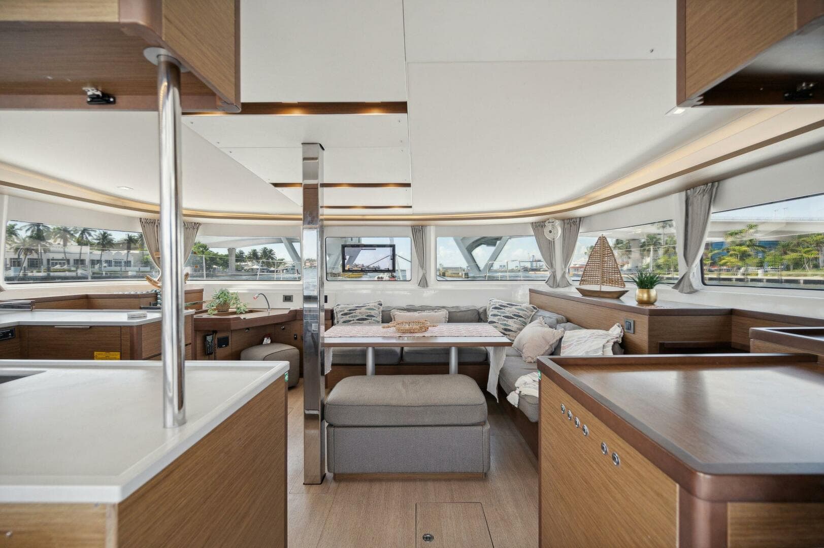 2021-lagoon-46-sail-9432408-20240729112917373-1_XLARGE.jpg