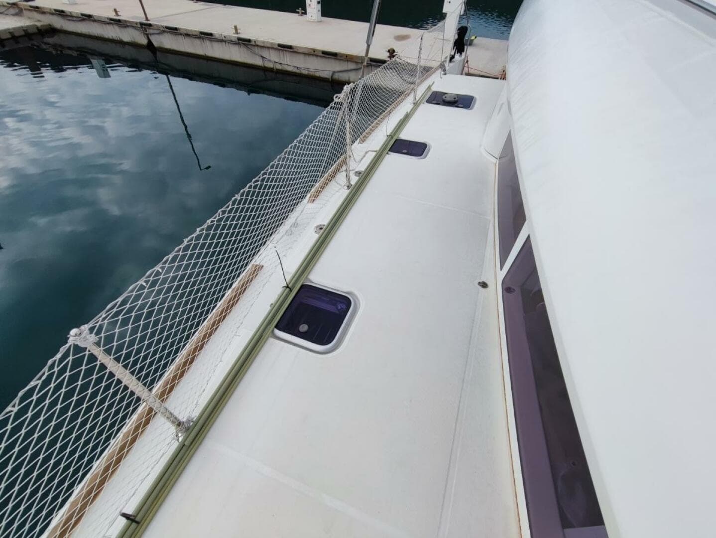 2014-lagoon-400-s2-sail-7245175-20240424055801131-1_XLARGE.jpg