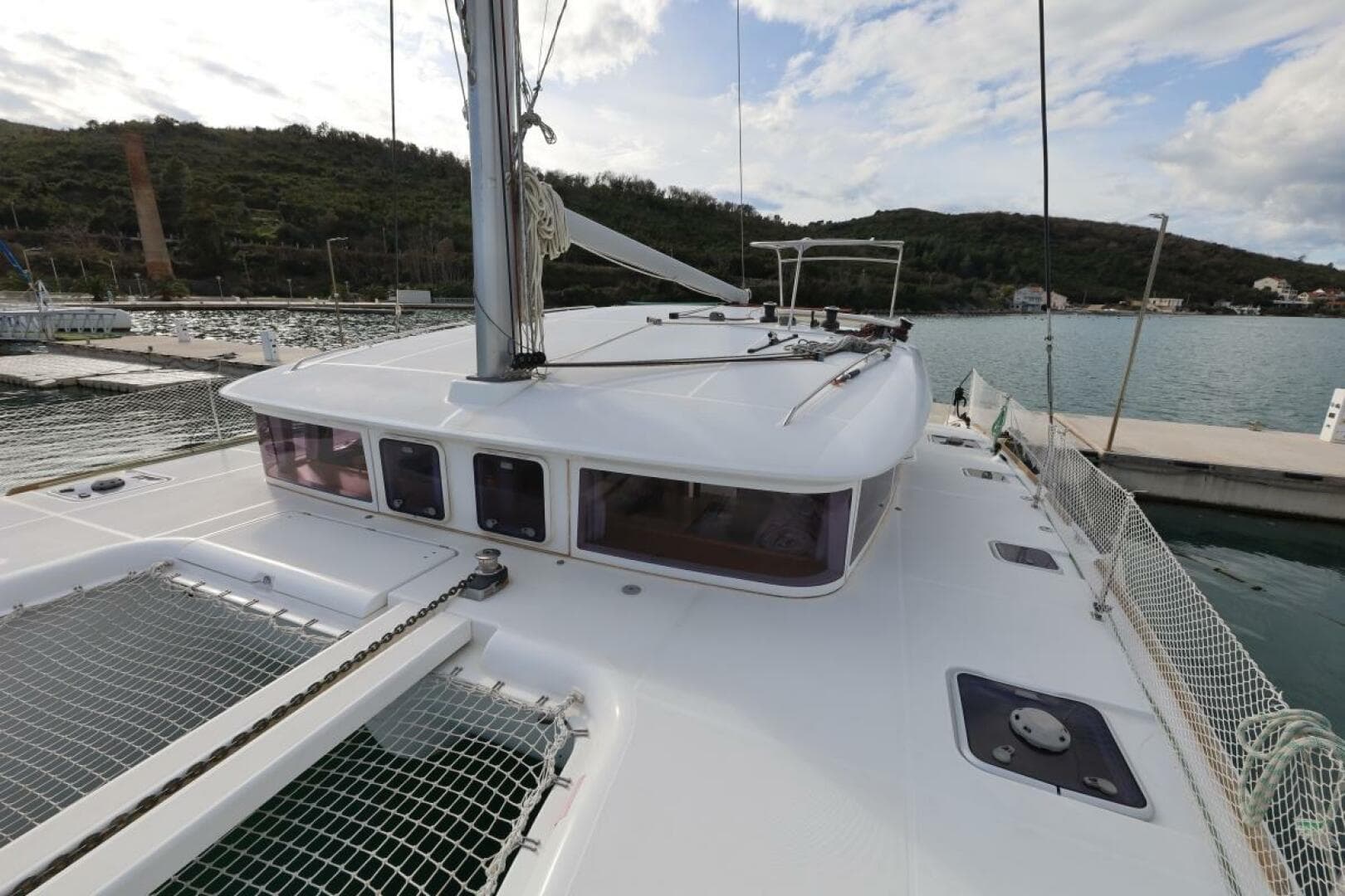 2014-lagoon-400-s2-sail-7245175-20240424055928461-1_XLARGE.jpg