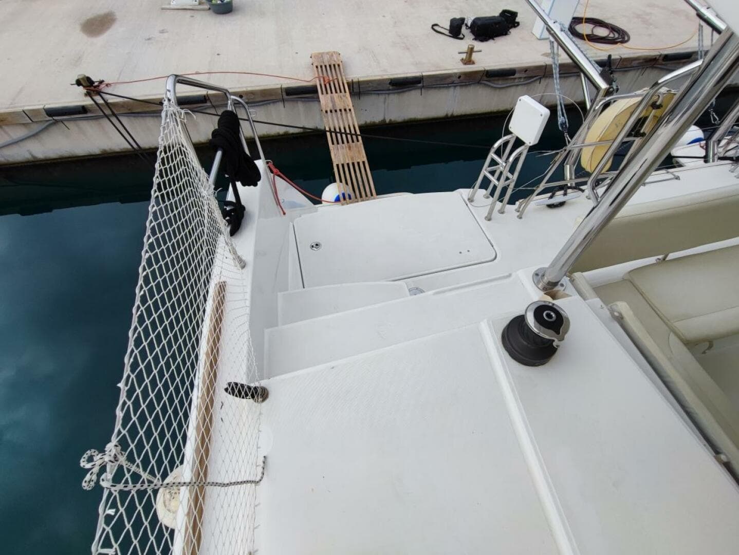 2014-lagoon-400-s2-sail-7245175-20240424055805112-1_XLARGE.jpg