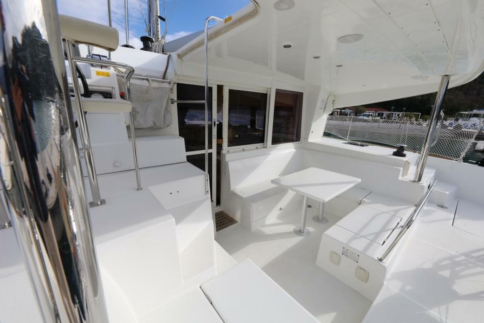 2014-lagoon-400-s2-sail-7245175-20240424055932331-1_XLARGE.jpg