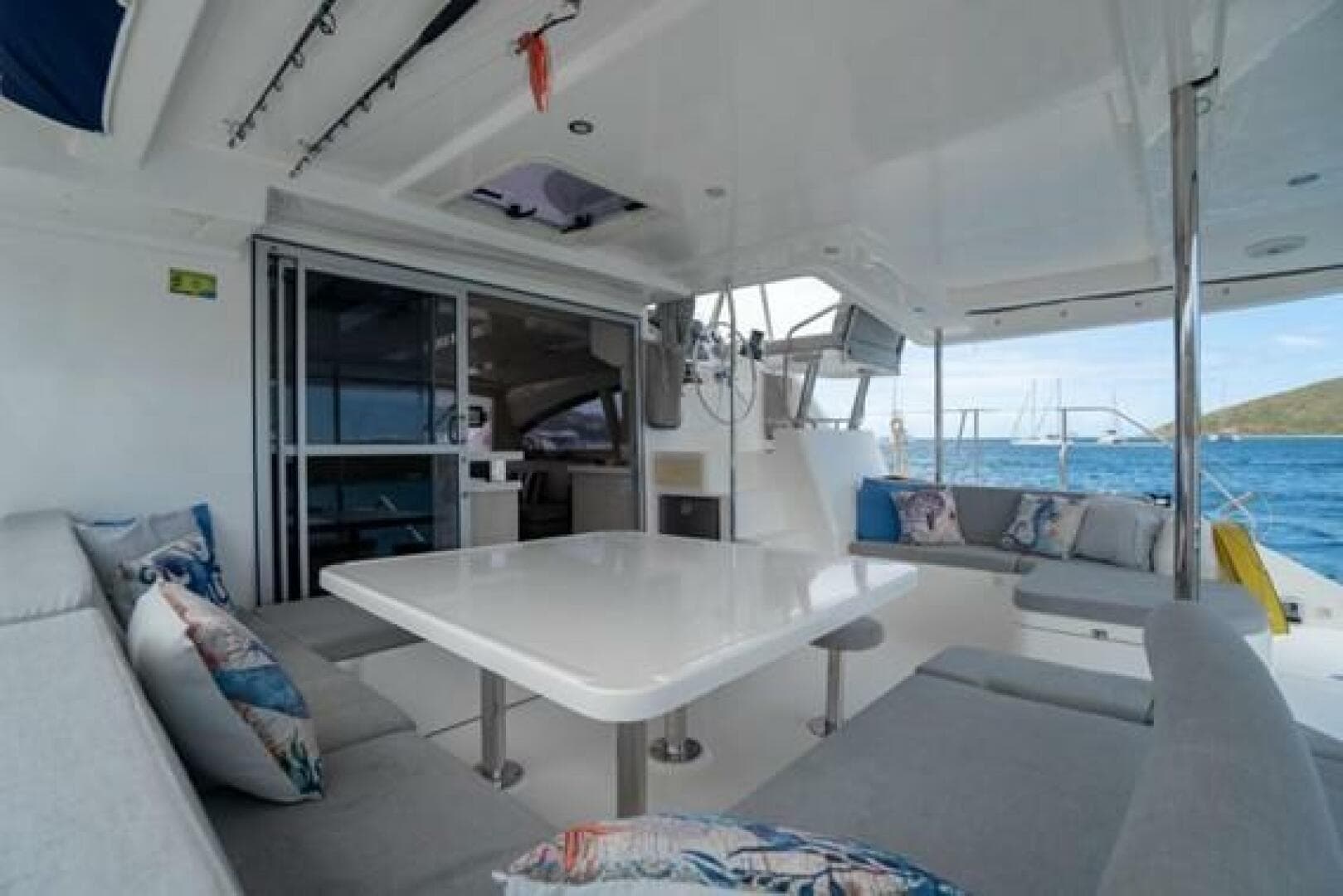 2015-leopard-48-sail-9398037-20240520114614686-1_XLARGE.jpg