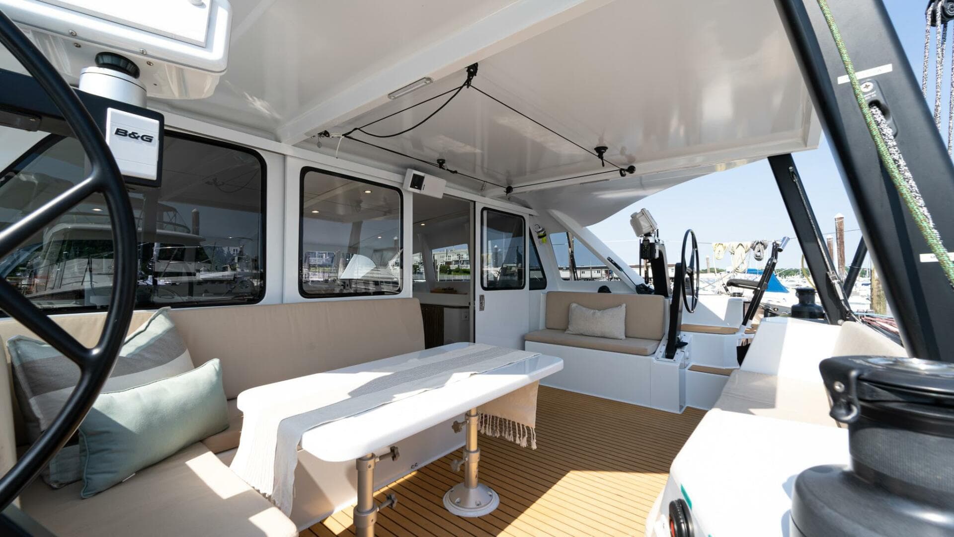 2022-custom-current-marine-46-sail-9431982-20240628080309029-1_XLARGE.jpg