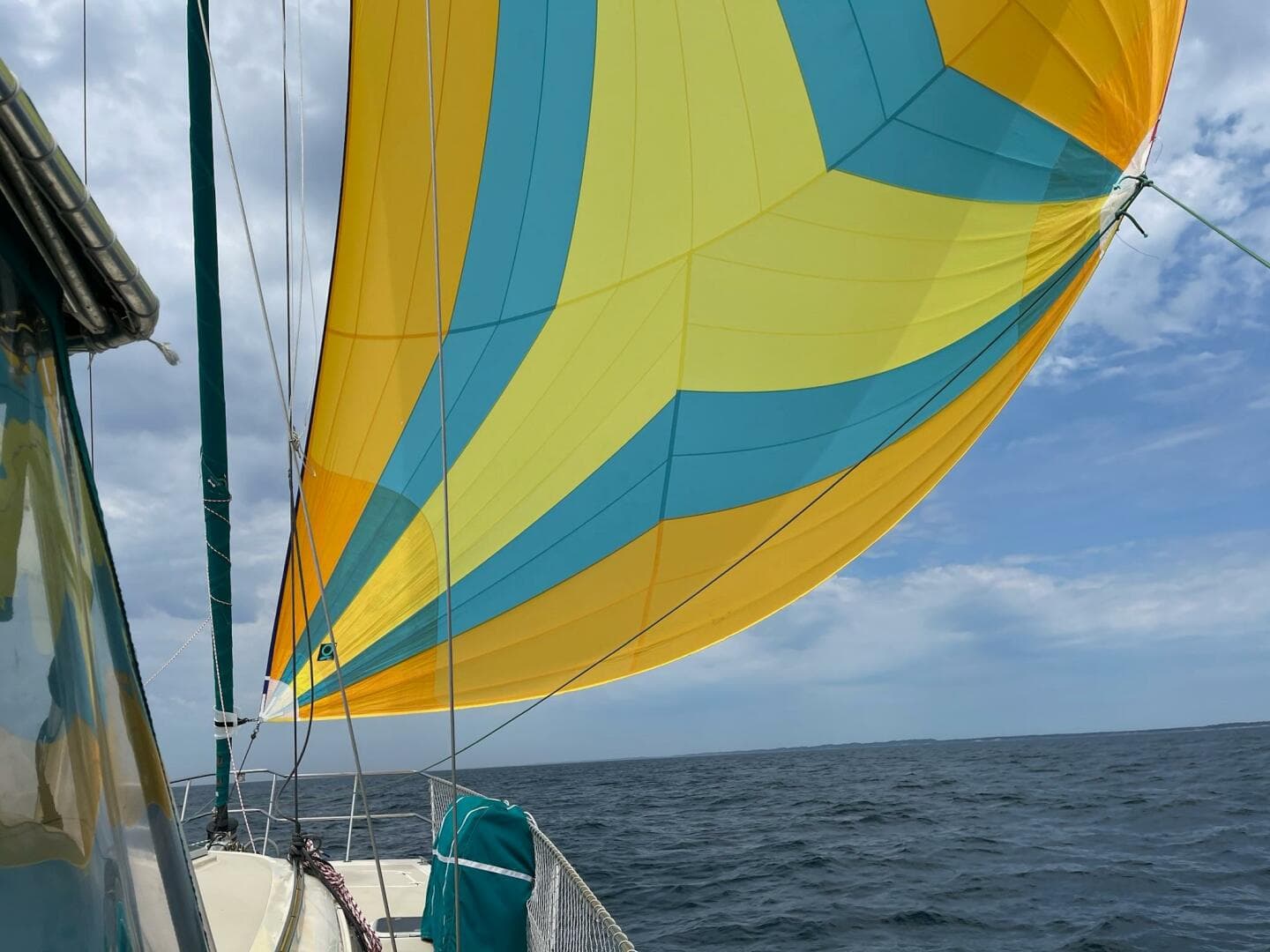 1997-island-packet-packet-cat-sail-9423876-20240613055602183-1_XLARGE.jpg