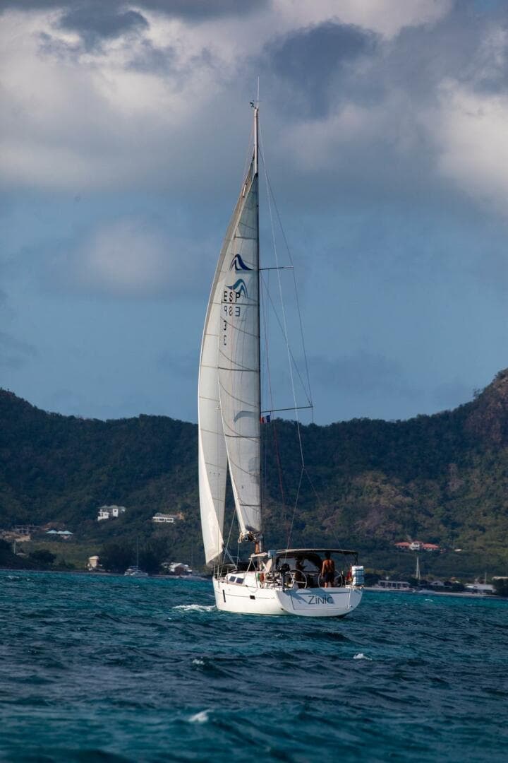 2011-hanse-445-sail-9407992-20240530050937588-1_XLARGE.jpg
