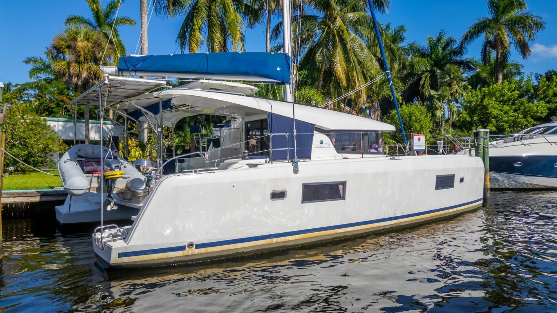 2017-lagoon-42-sail-9266525-20240729134413467-1_XLARGE.jpg