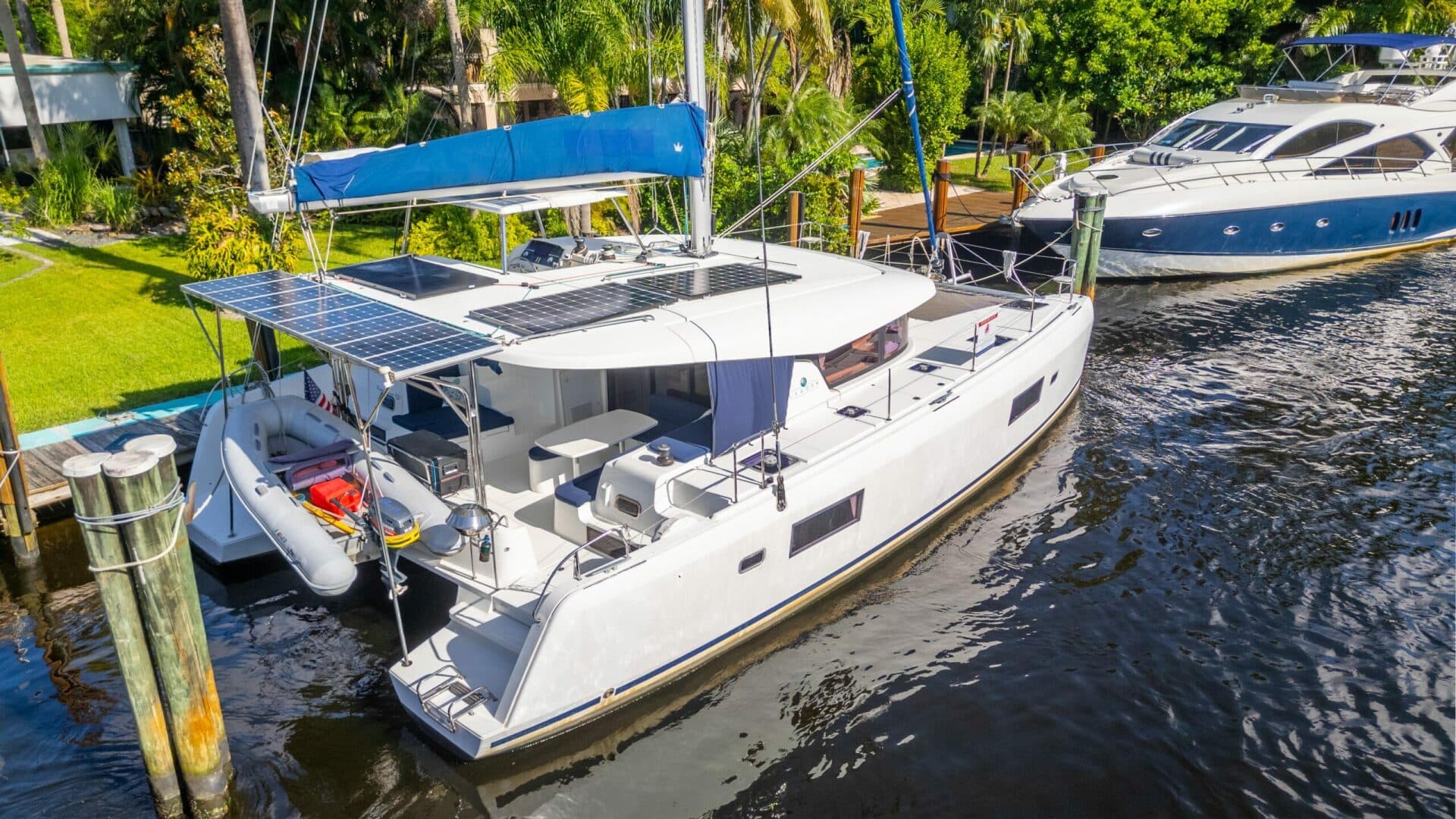 2017-lagoon-42-sail-9266525-20240729134416595-1_XLARGE.jpg