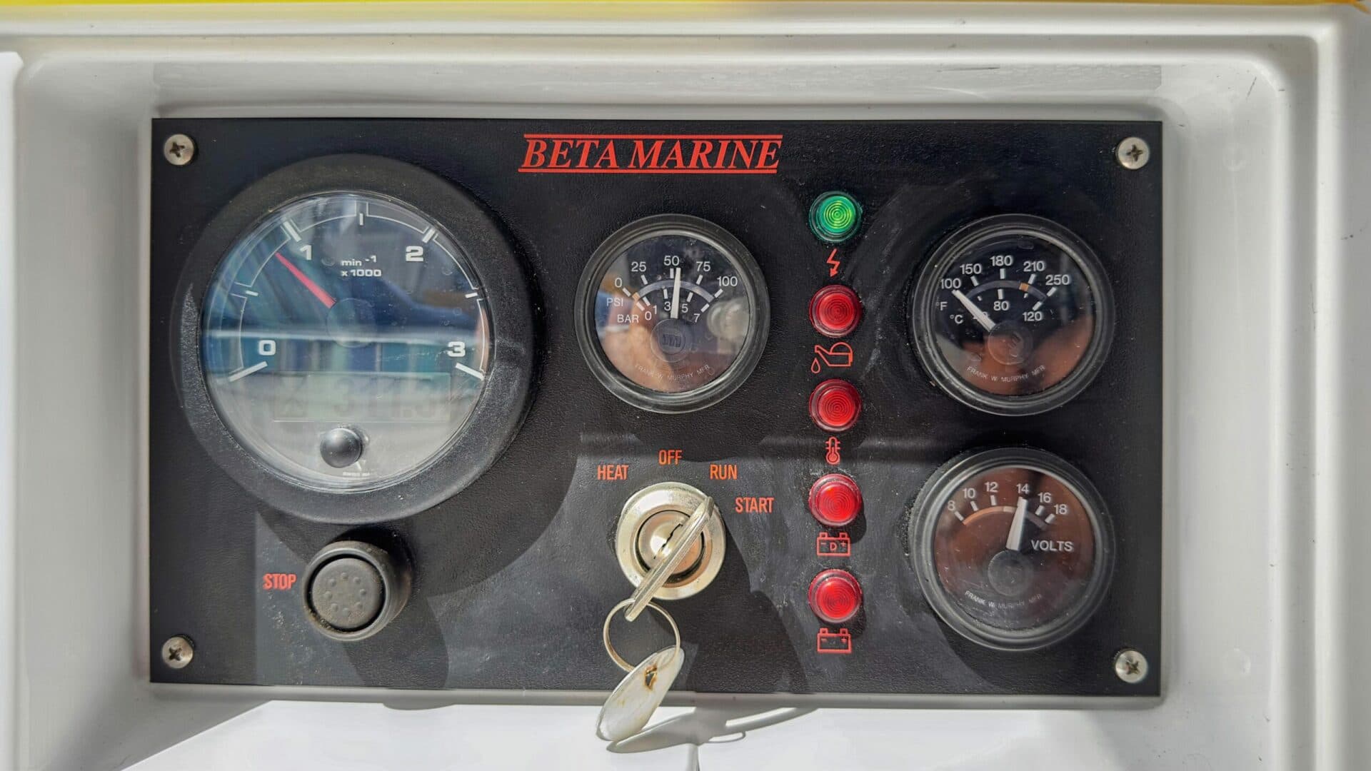 2004-switch-51-sail-9283504-20240509055404267-1_XLARGE.jpg