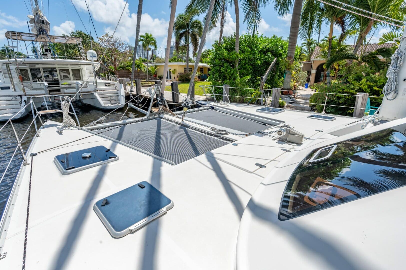 2004-switch-51-sail-9283504-20240509055459815-1_XLARGE.jpg