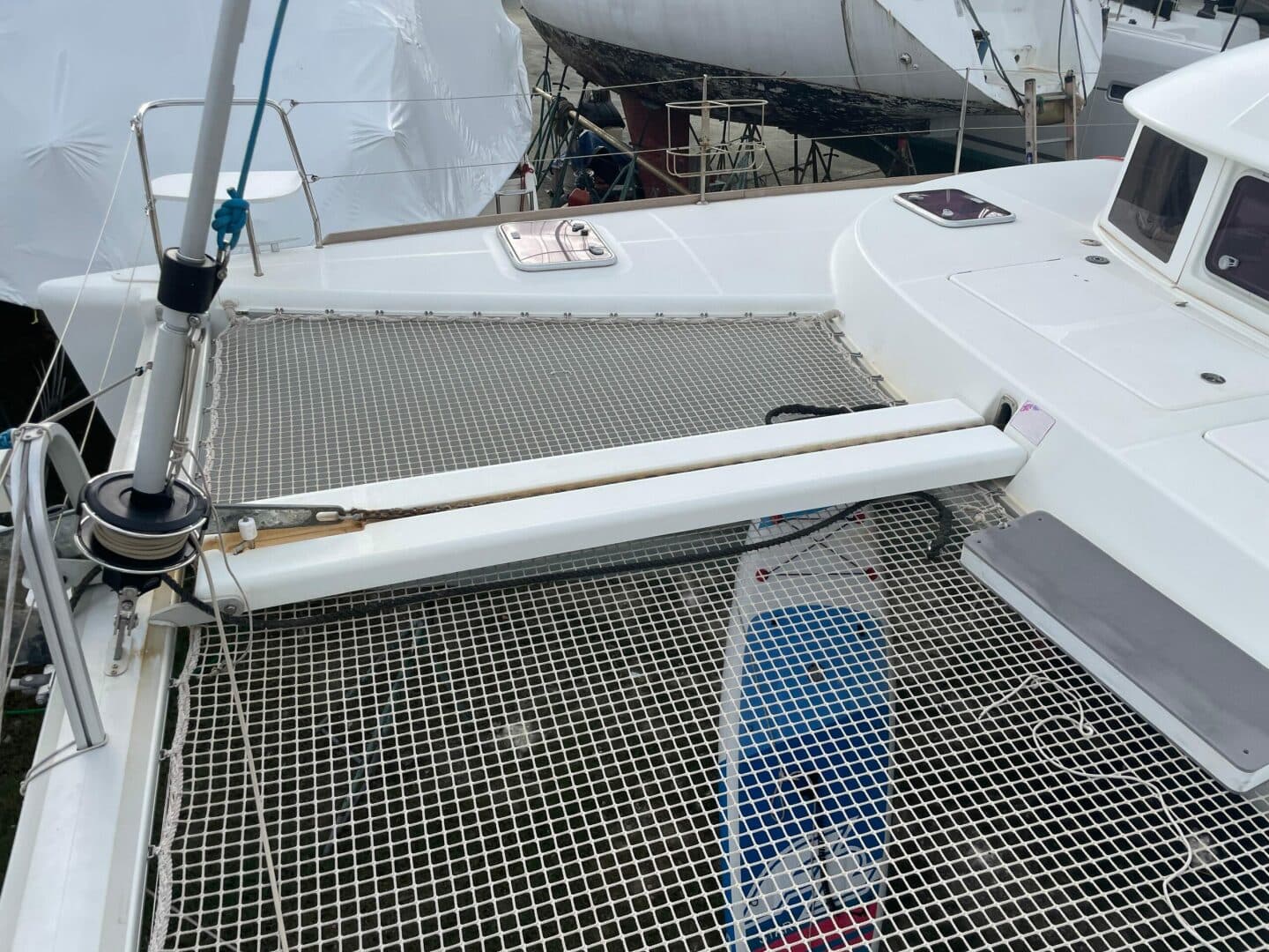 2011-lagoon-380-sail-9376262-20240503050641783-1_XLARGE.jpg