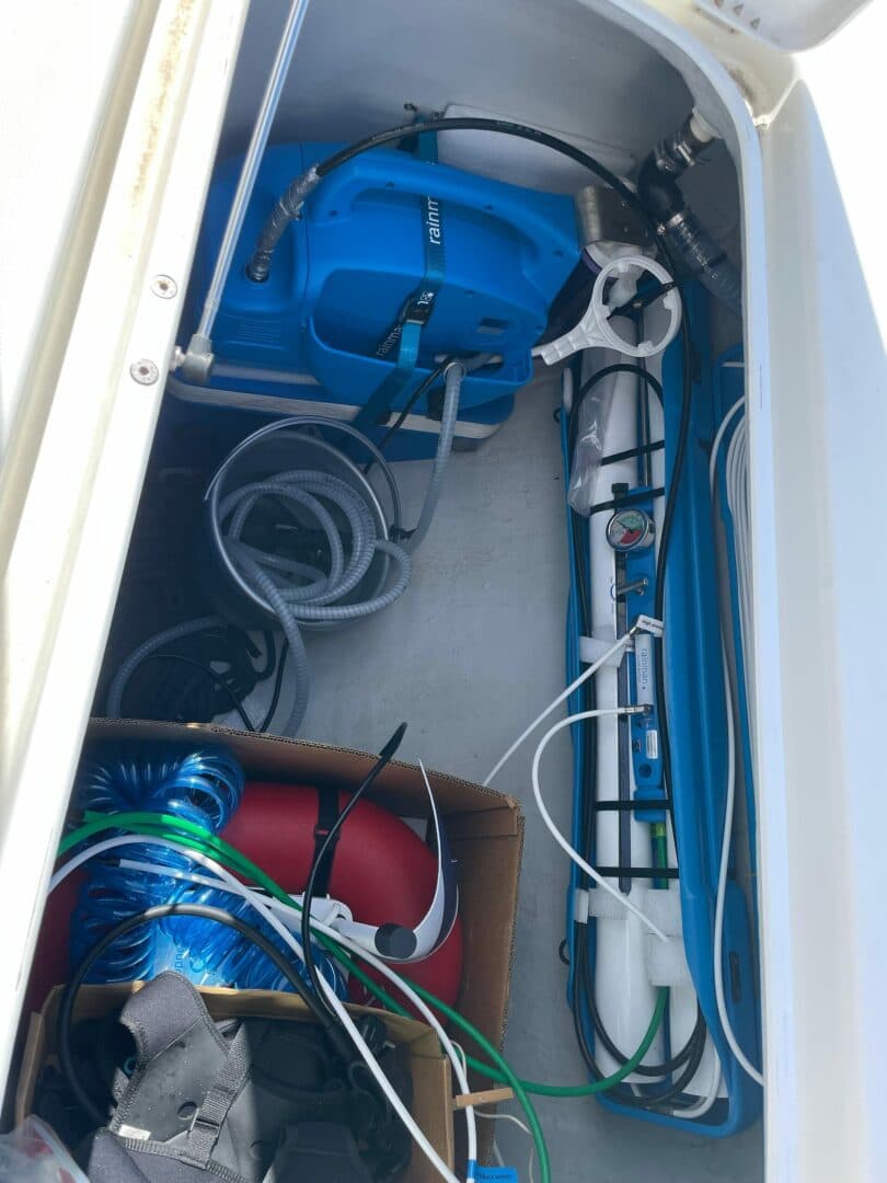 2011-lagoon-380-sail-9376262-20240503050723381-1_XLARGE.jpg