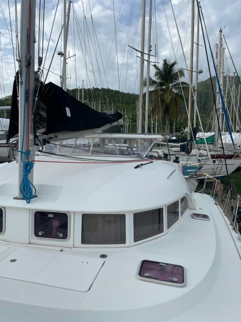 2011-lagoon-380-sail-9376262-20240503050651147-1_XLARGE.jpg