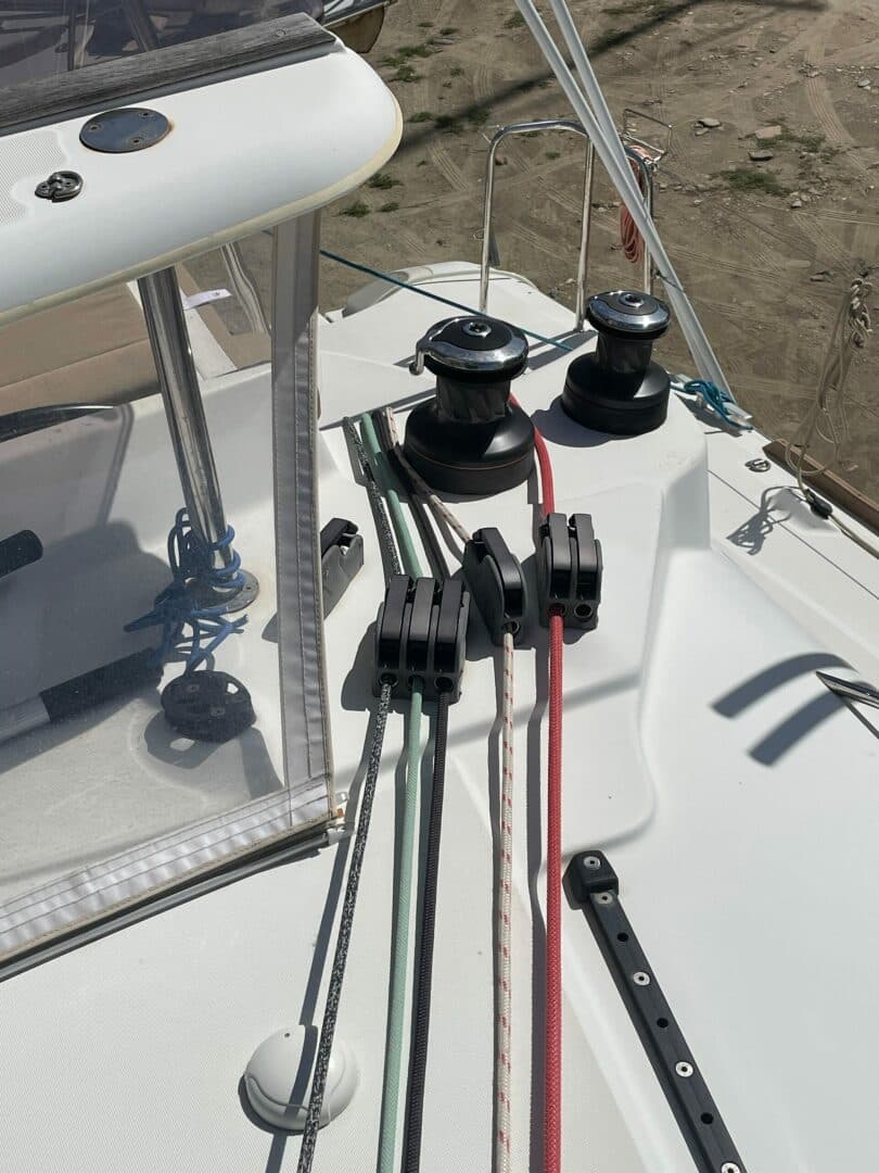 2011-lagoon-380-sail-9376262-20240503050813783-1_XLARGE.jpg