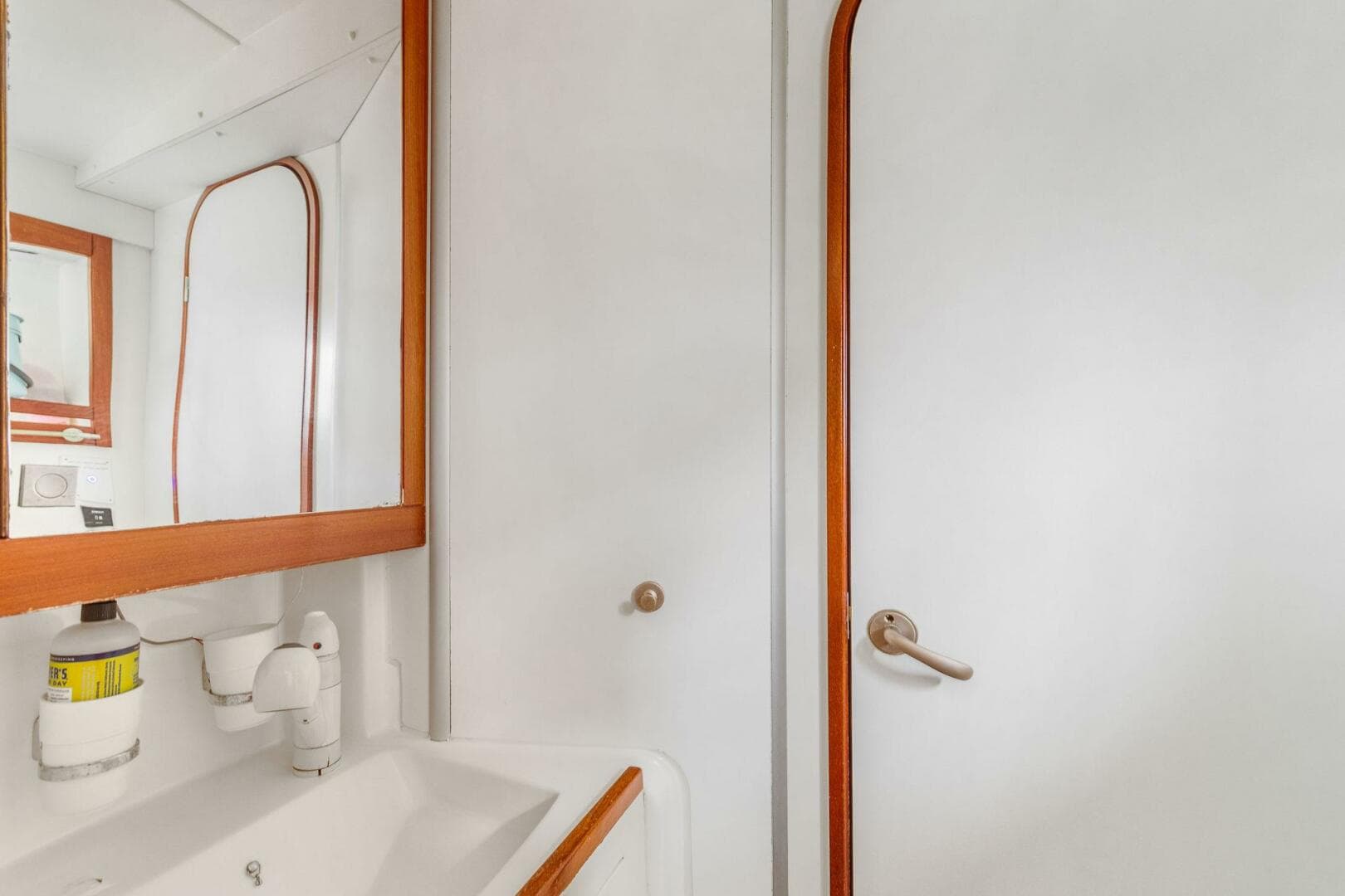 2009-catana-42-owners-version-sail-9421493-20240613121127255-1_XLARGE.jpg