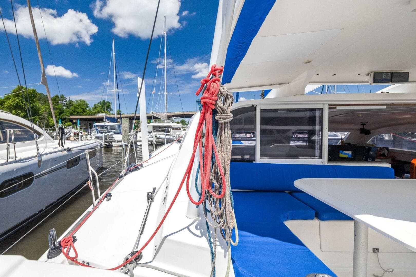 2009-catana-42-owners-version-sail-9421493-20240613120822617-1_XLARGE.jpg