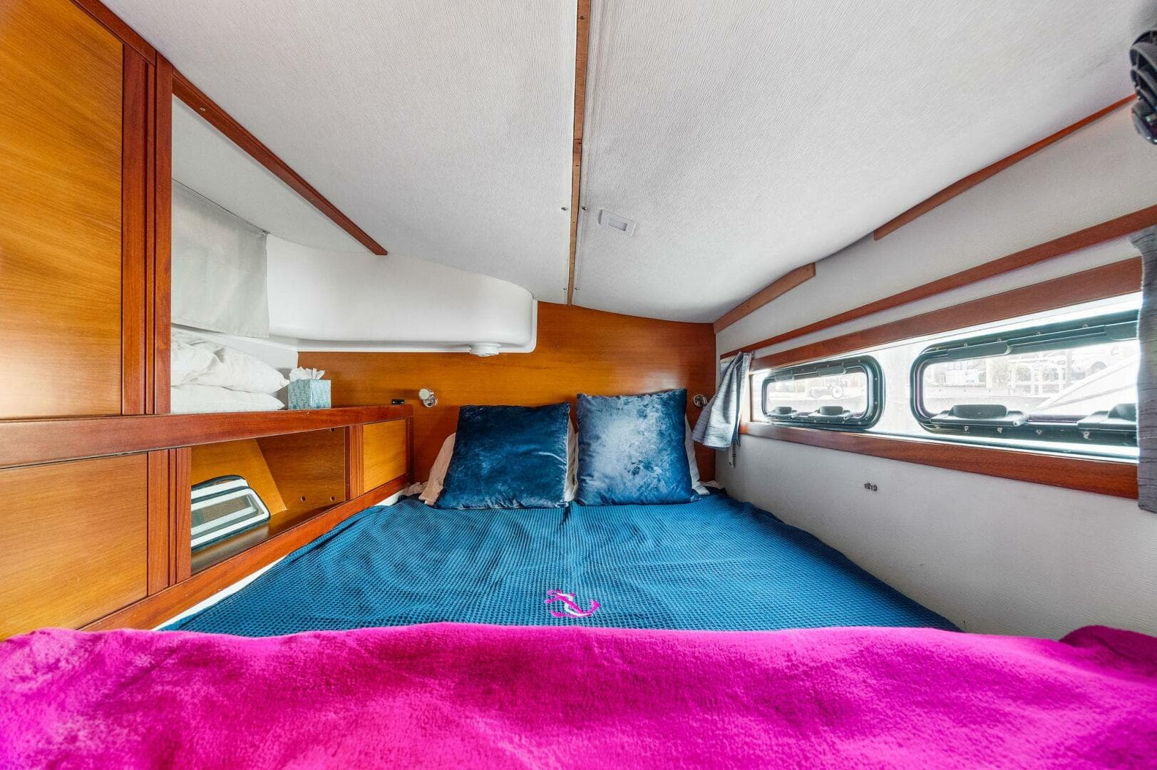 2009-catana-42-owners-version-sail-9421493-20240613121118424-1_XLARGE.jpg