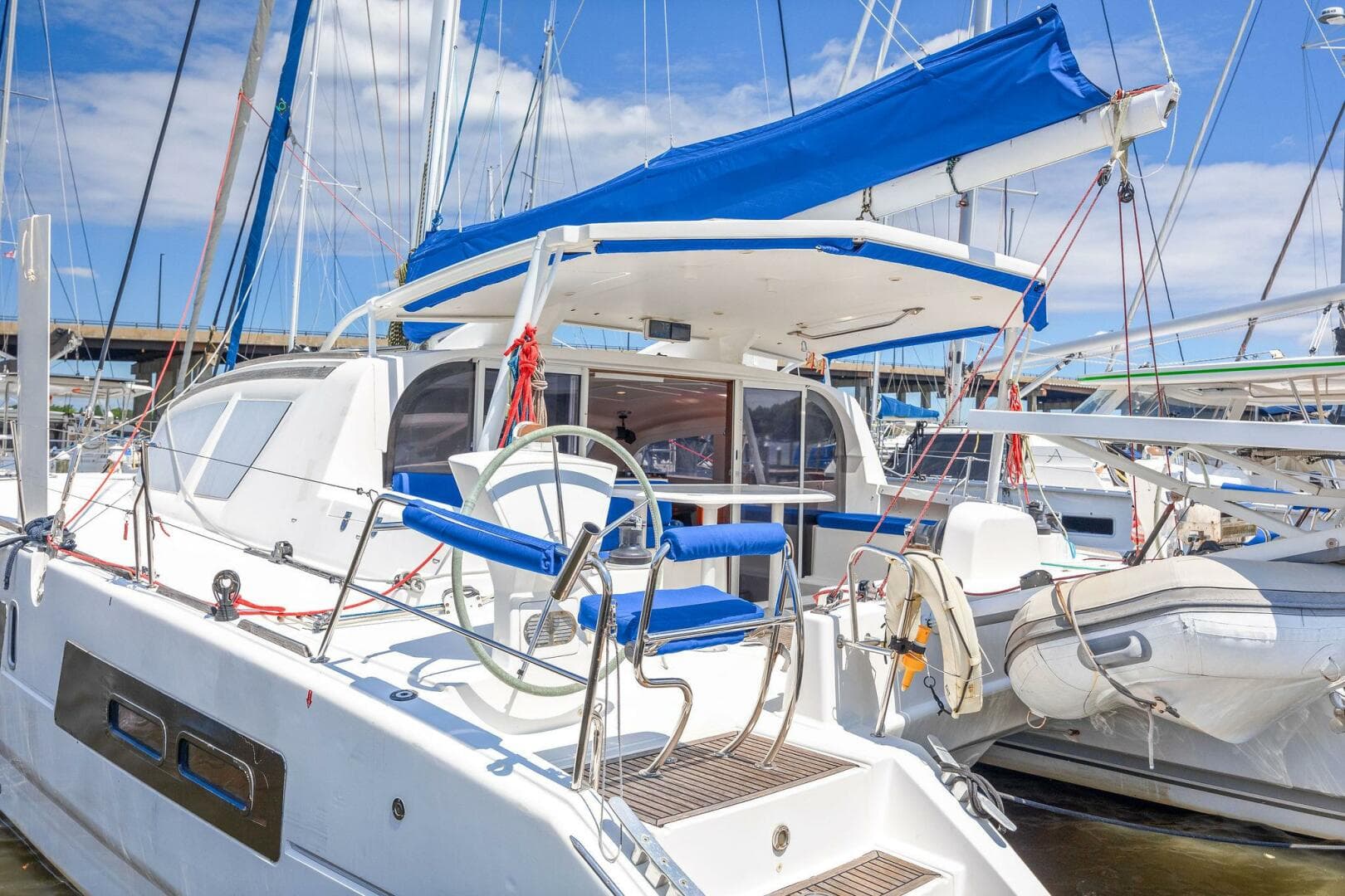 2009-catana-42-owners-version-sail-9421493-20240613120752511-1_XLARGE.jpg