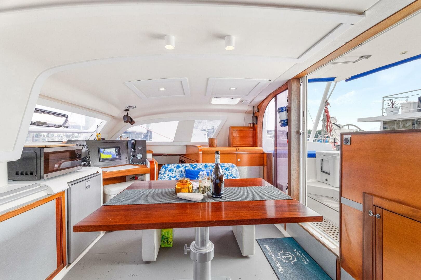 2009-catana-42-owners-version-sail-9421493-20240613121224598-1_XLARGE.jpg
