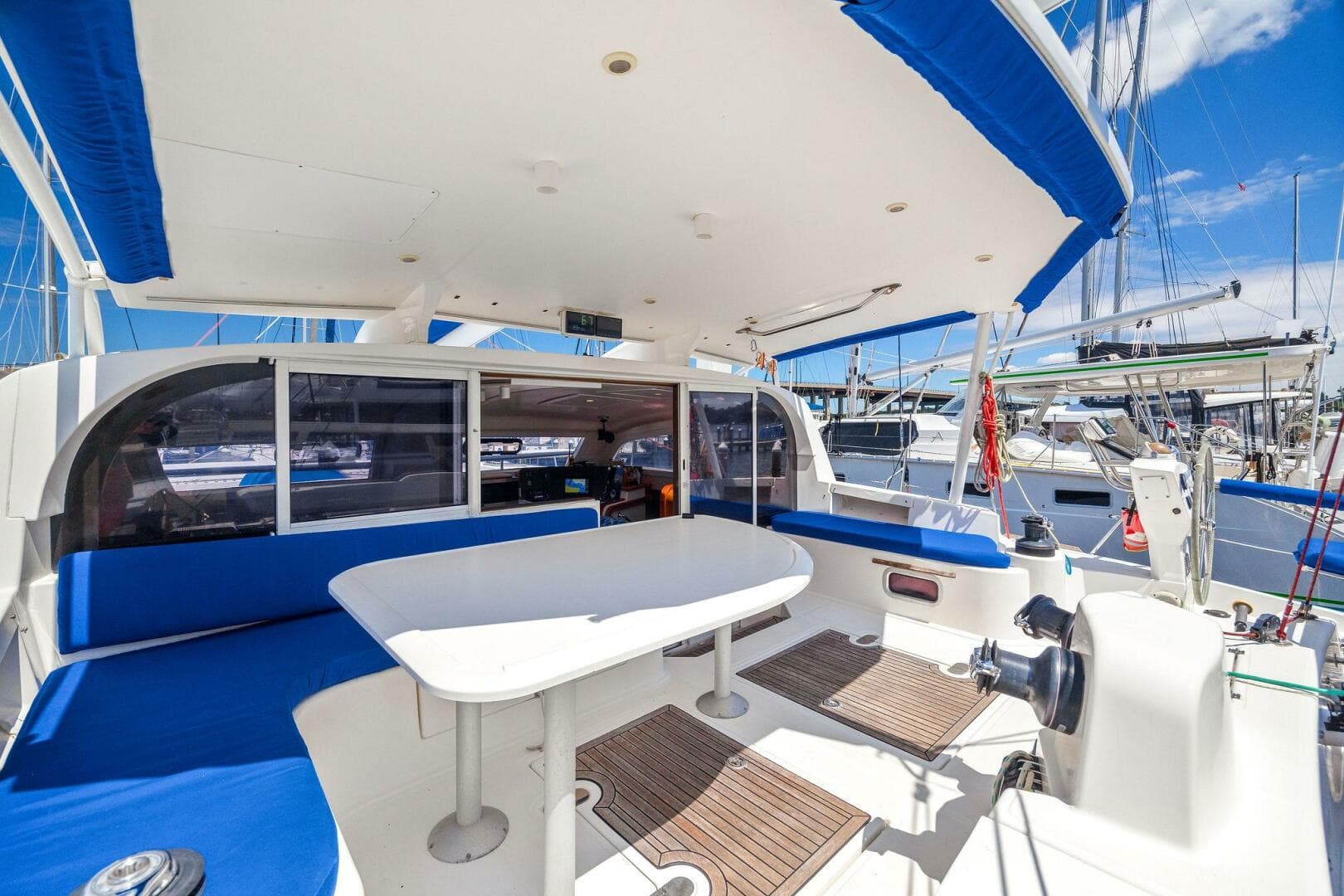 2009-catana-42-owners-version-sail-9421493-20240613120820471-1_XLARGE.jpg