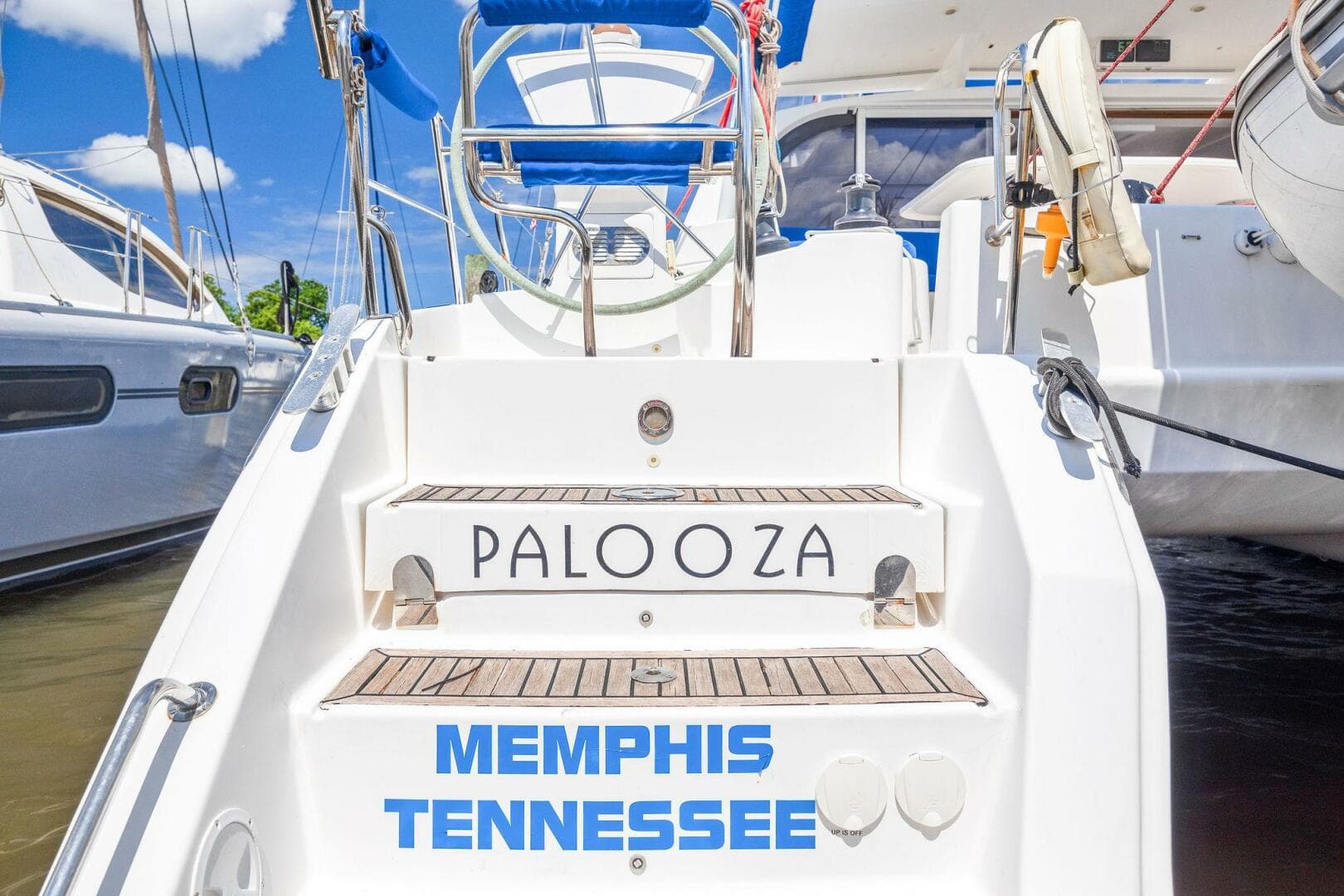 2009-catana-42-owners-version-sail-9421493-20240613120804476-1_XLARGE.jpg