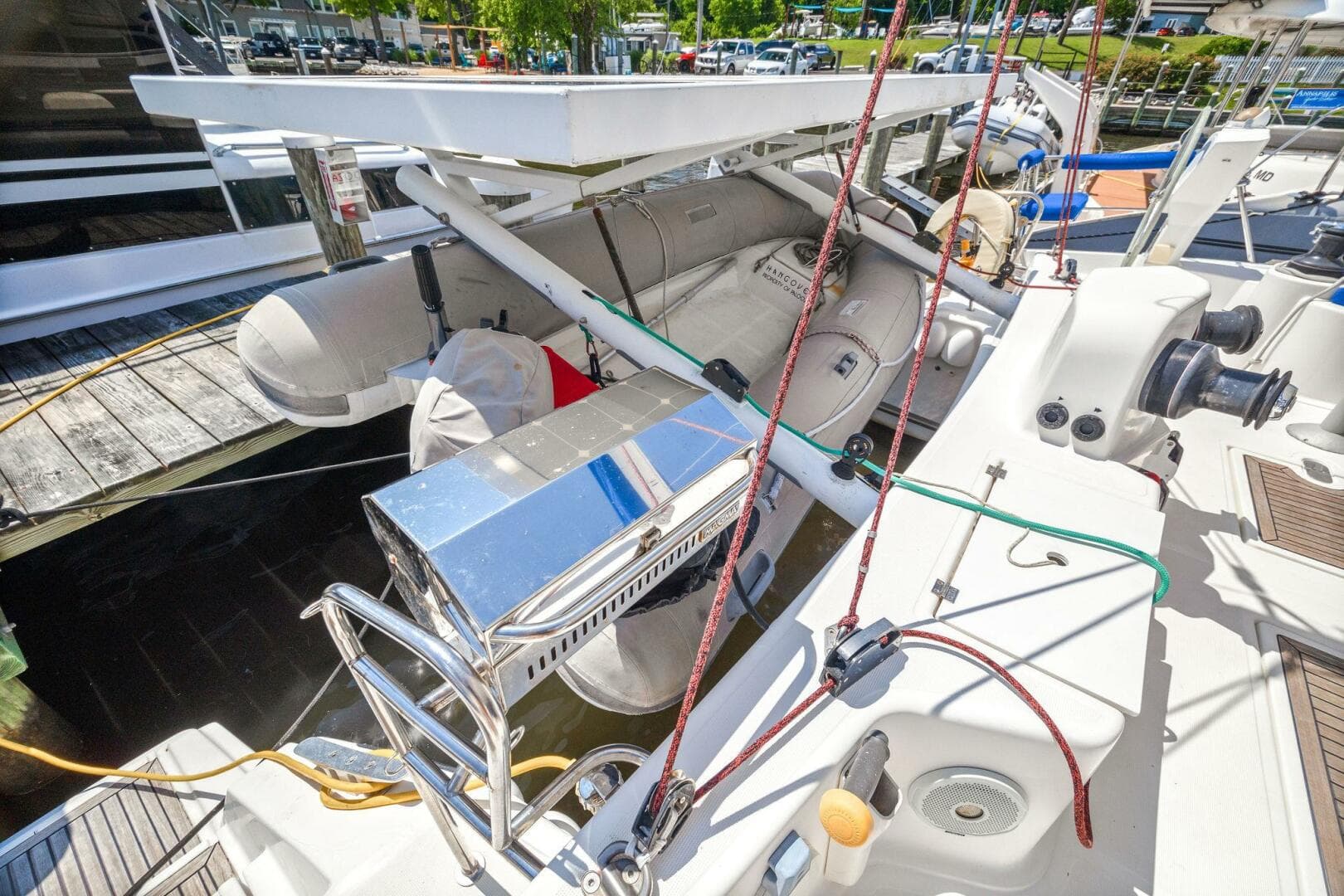 2009-catana-42-owners-version-sail-9421493-20240613120816496-1_XLARGE.jpg