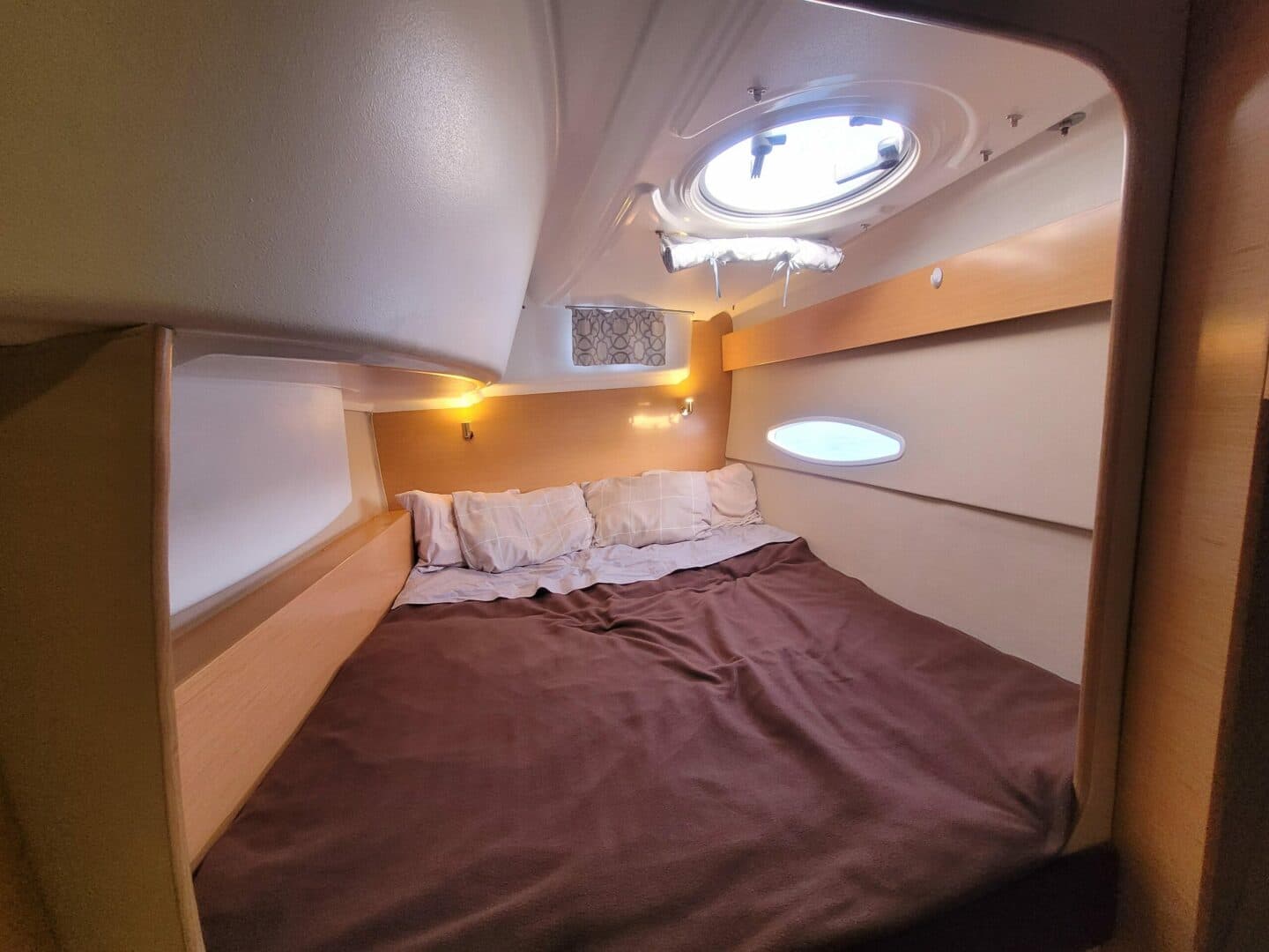 2011-fountaine-pajot-lipari-41-sail-9484664-20240727094843658-1_XLARGE.jpg
