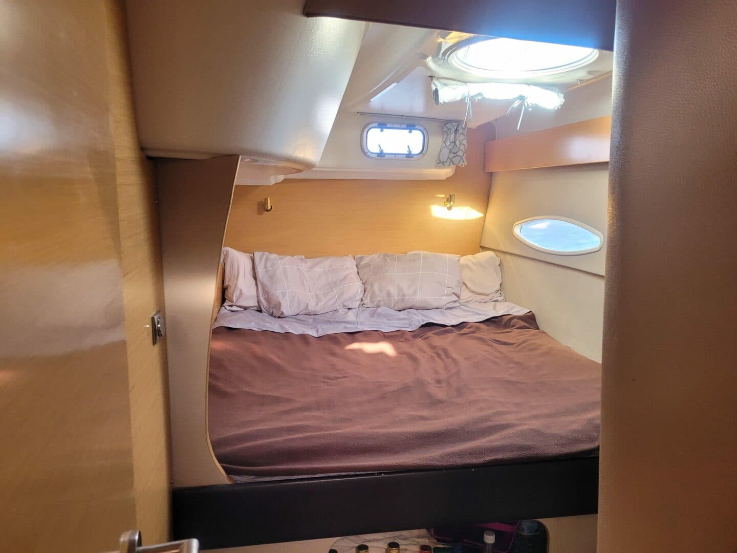 2011-fountaine-pajot-lipari-41-sail-9484664-20240727095536242-1_XLARGE.jpg