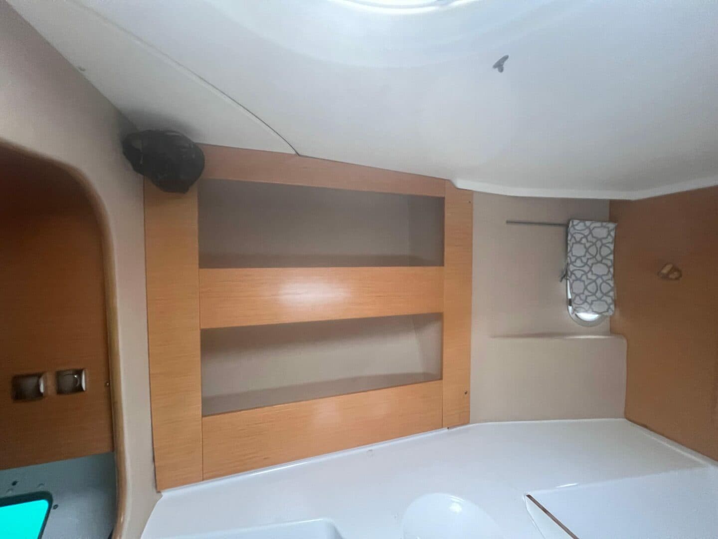 2011-fountaine-pajot-lipari-41-sail-9484664-20240727095746350-1_XLARGE.jpg