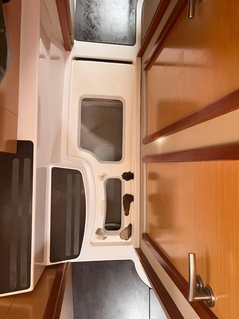 2011-fountaine-pajot-lipari-41-sail-9484664-20240727095231927-1_XLARGE.jpg