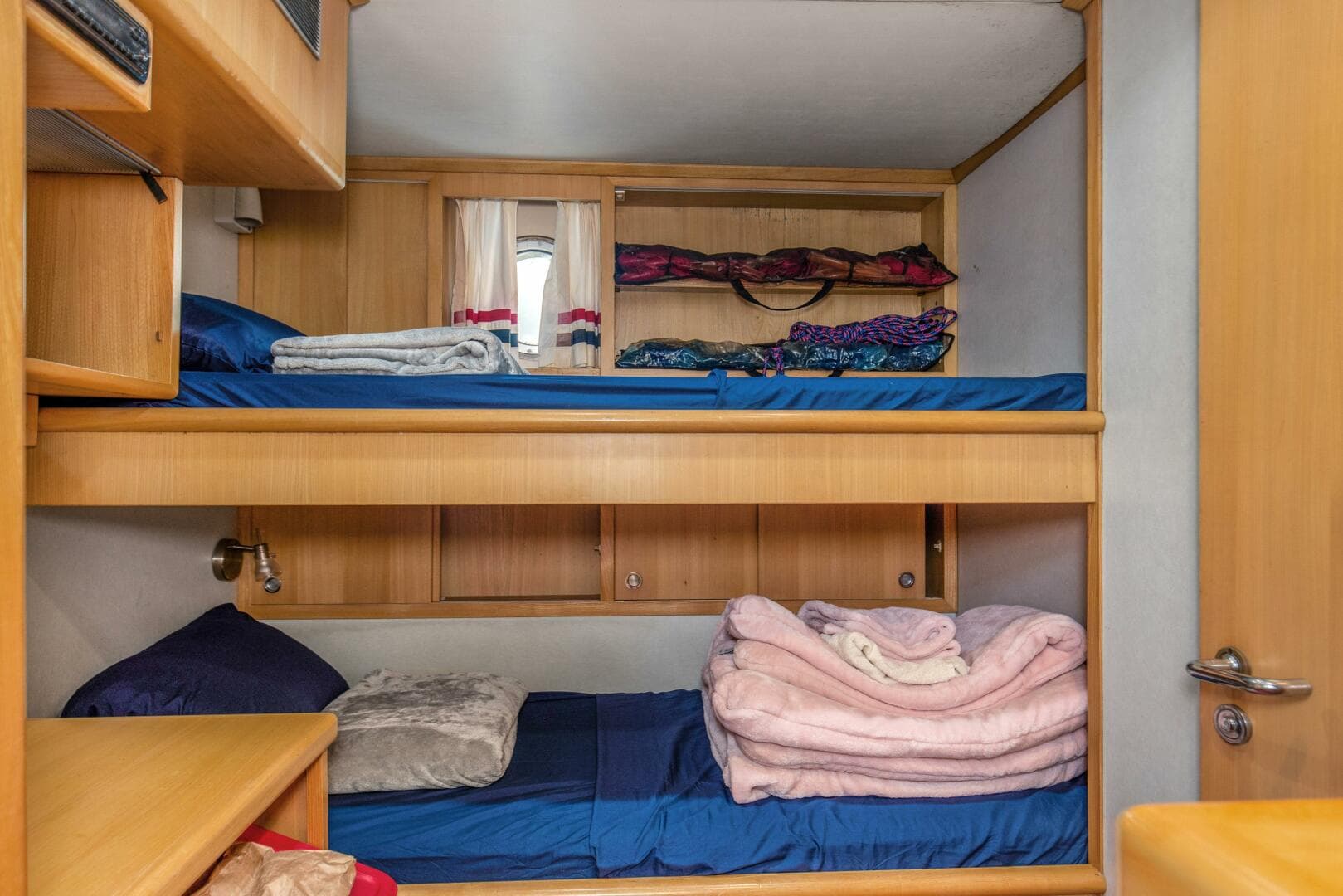 1989 116' Feadship Sport Fisher- Boss - Crew Quarters