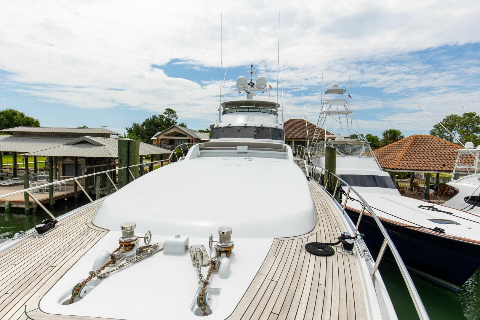 1989 116' Feadship - Boss - Bow