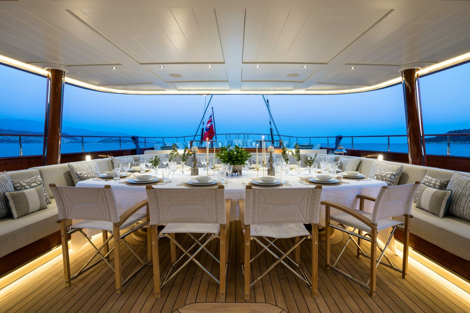 2026 Ares Yachts 