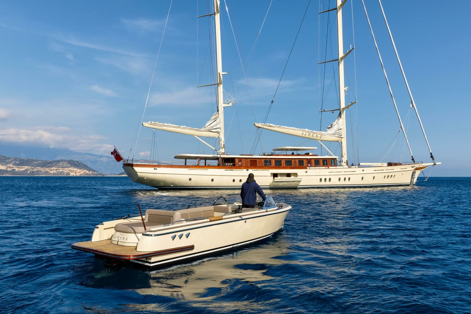 2026 Ares Yachts 