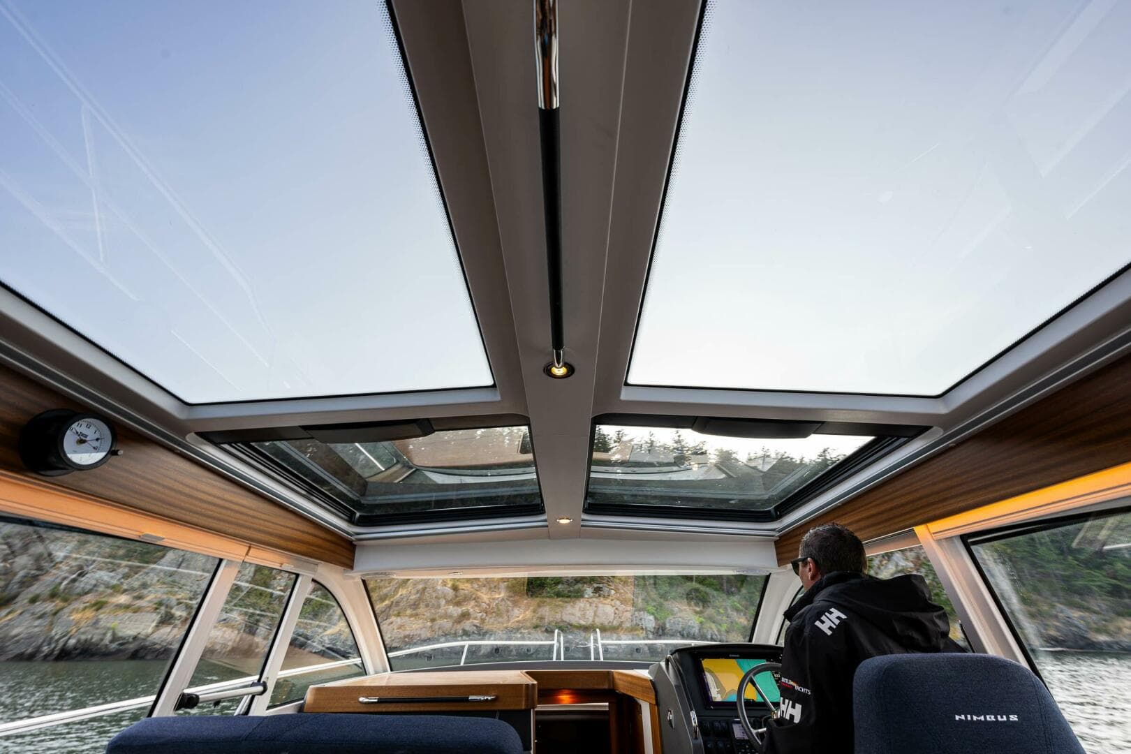 2020 Nimbus 365 Coupe