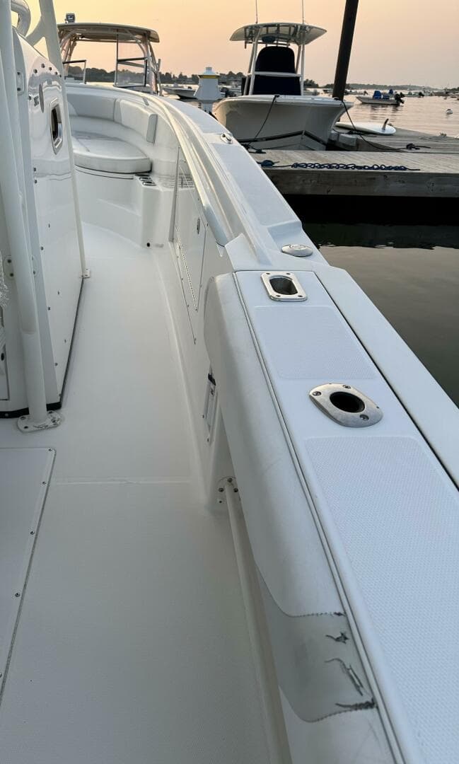 2009 Edgewater 318CC