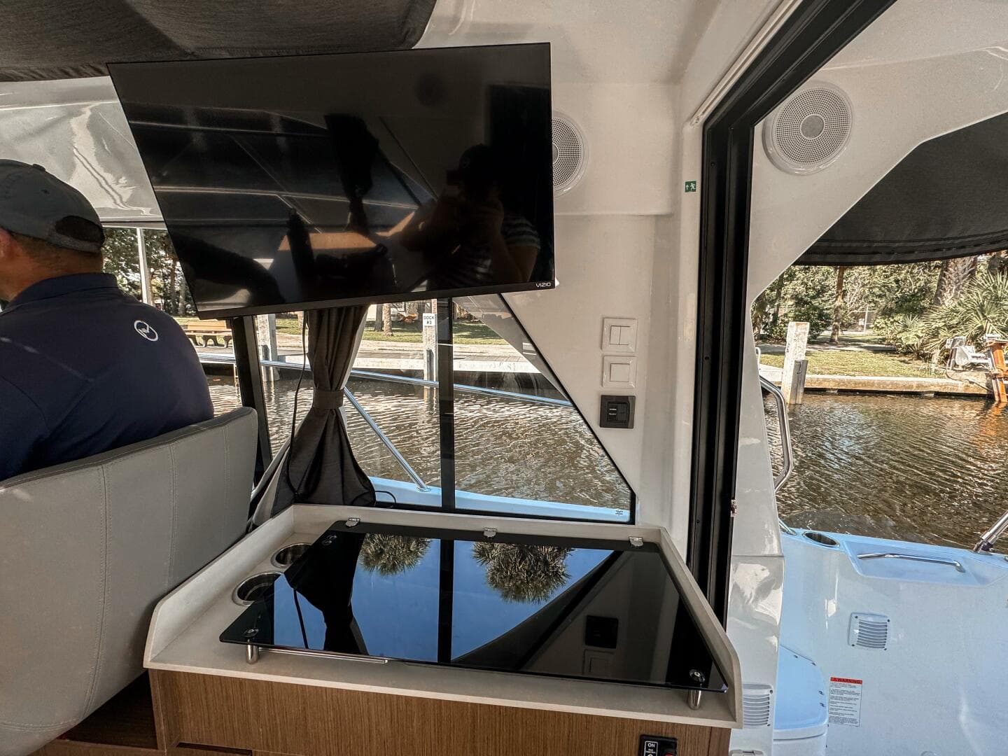 2025 Beneteau Antares 9