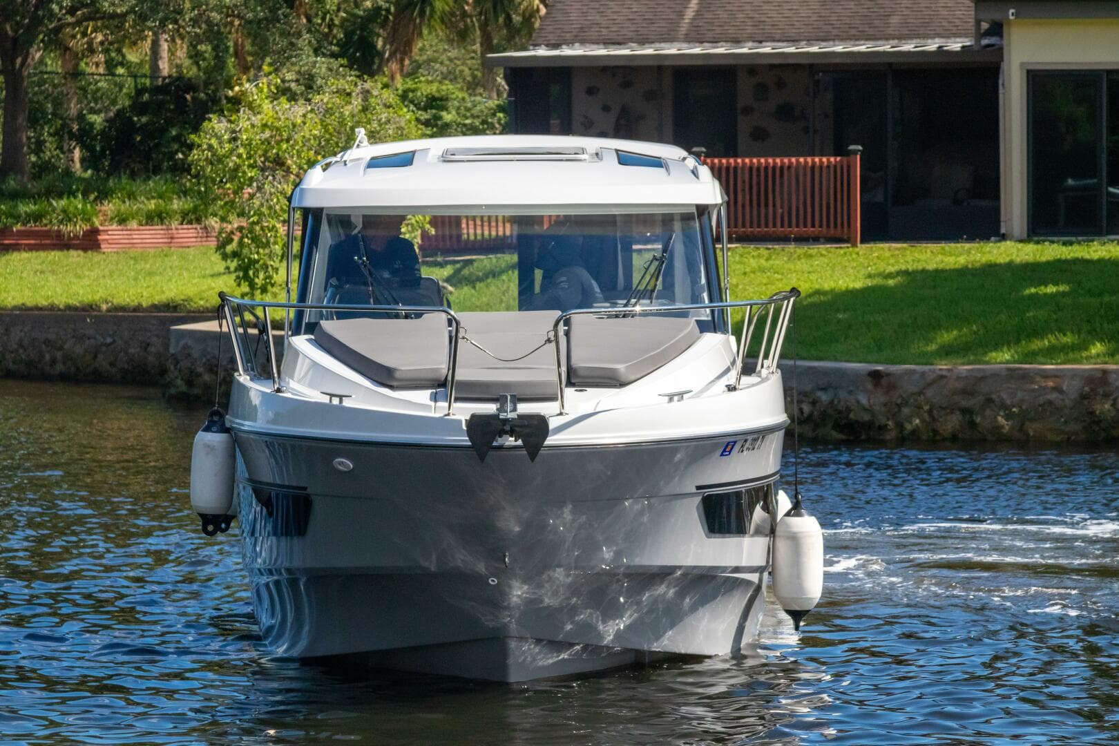 2025 Beneteau Antares 9