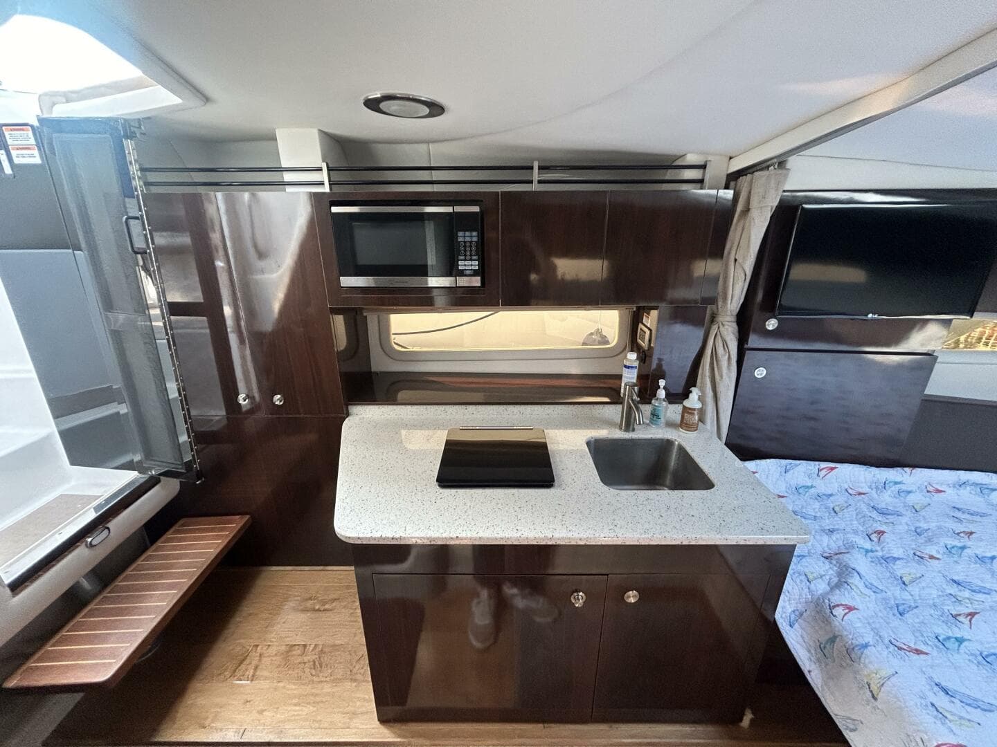 2016 Sea Ray 310 Sundancer