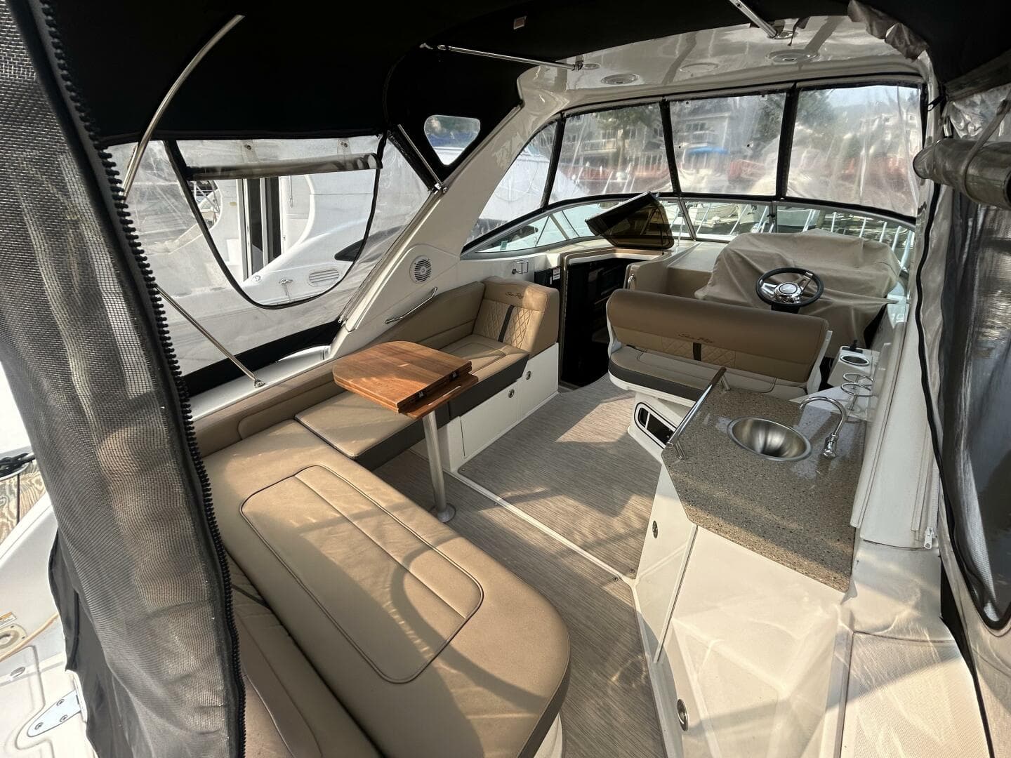 2016 Sea Ray 310 Sundancer