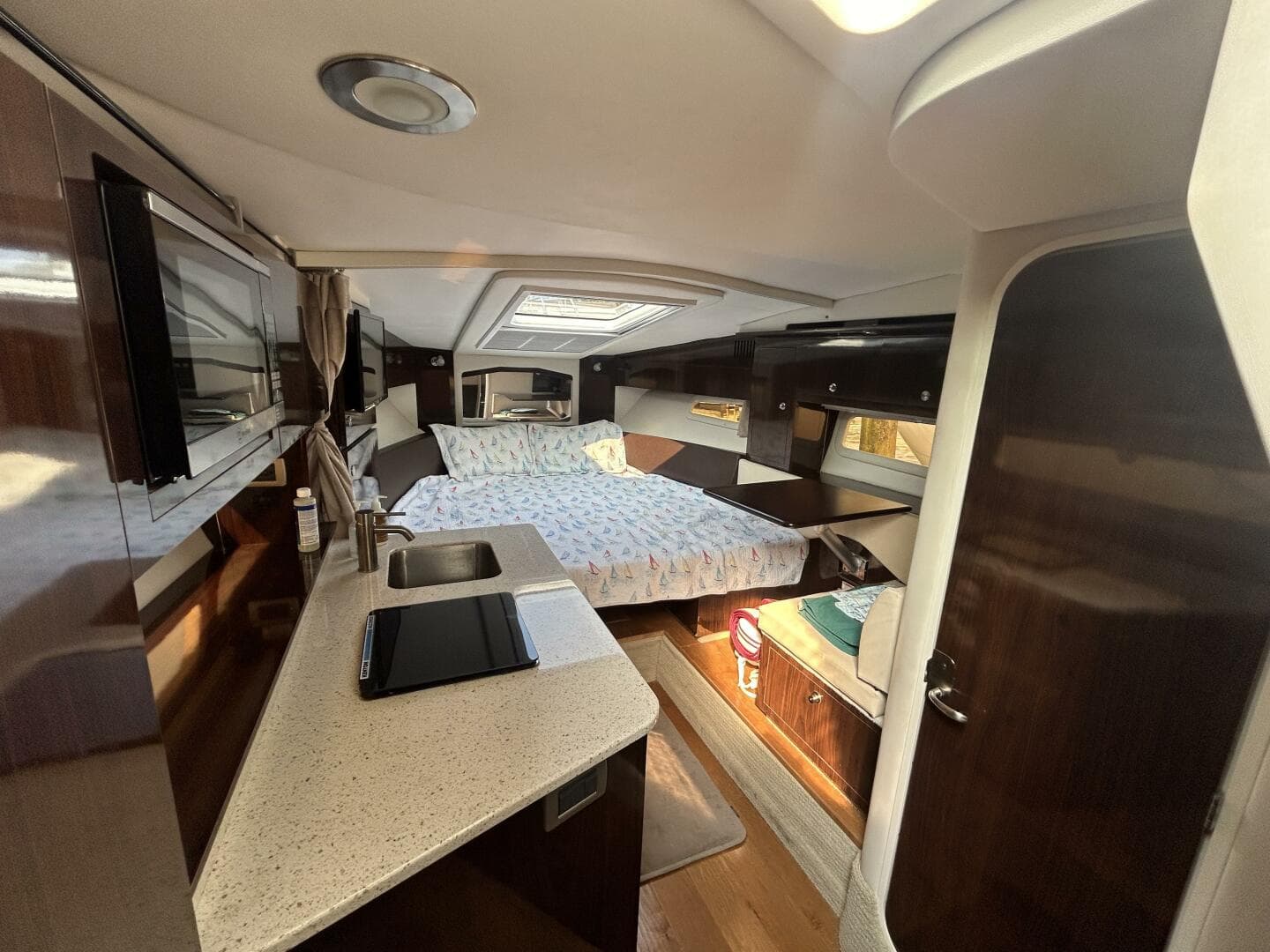 2016 Sea Ray 310 Sundancer