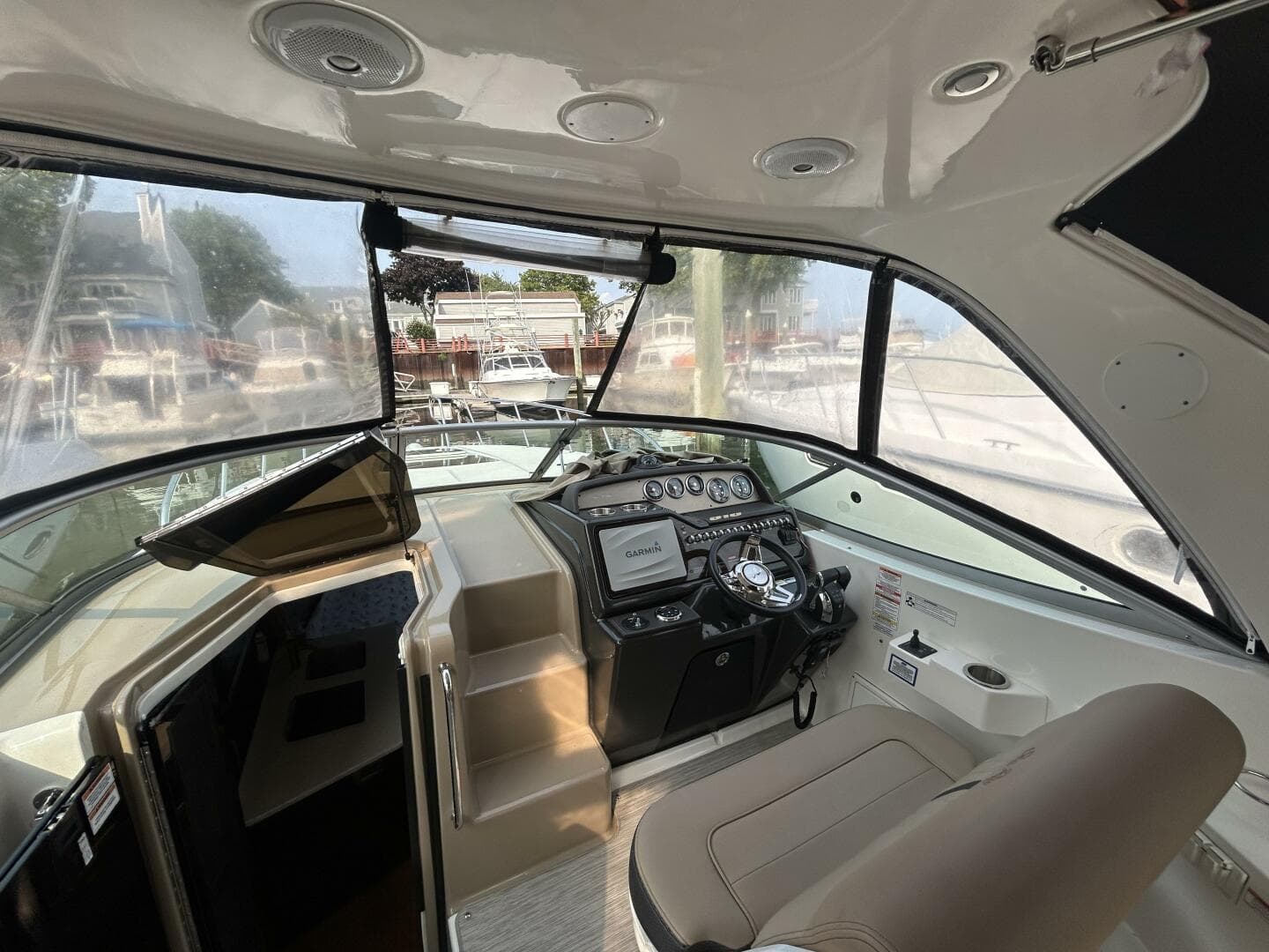 2016 Sea Ray 310 Sundancer