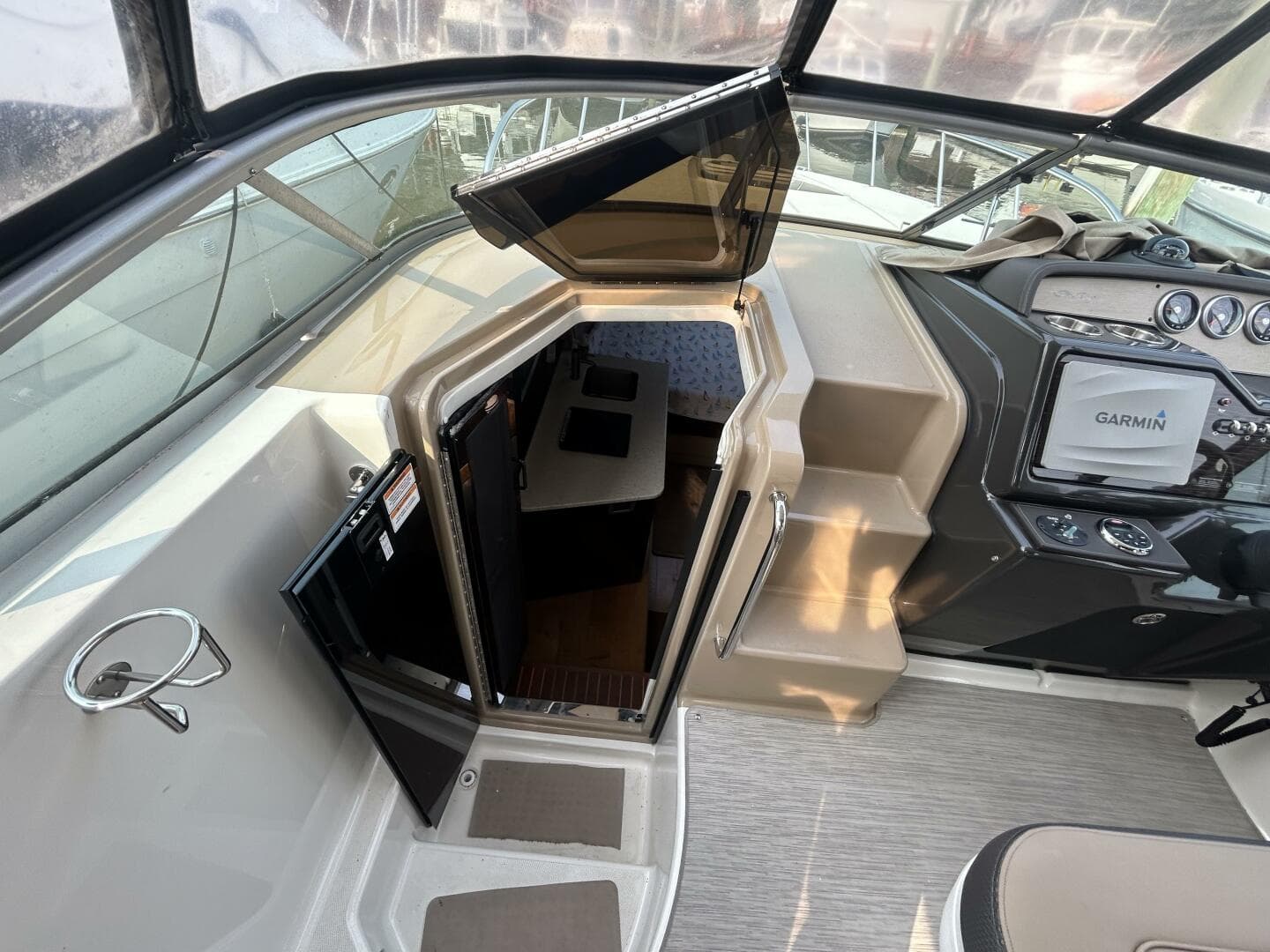 2016 Sea Ray 310 Sundancer