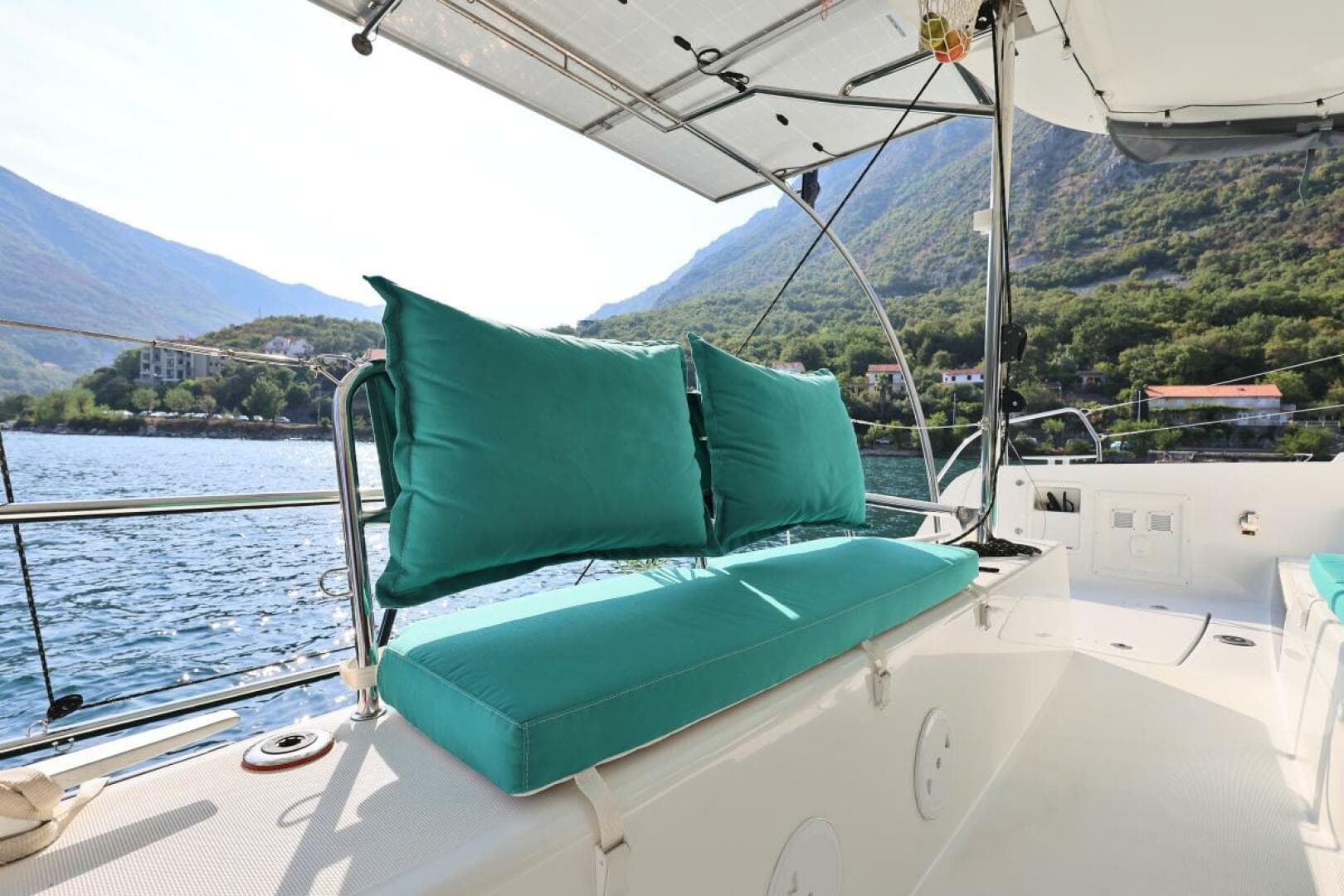 2022-lagoon-42-sail-9525041-20240829062046339-1_XLARGE.jpg
