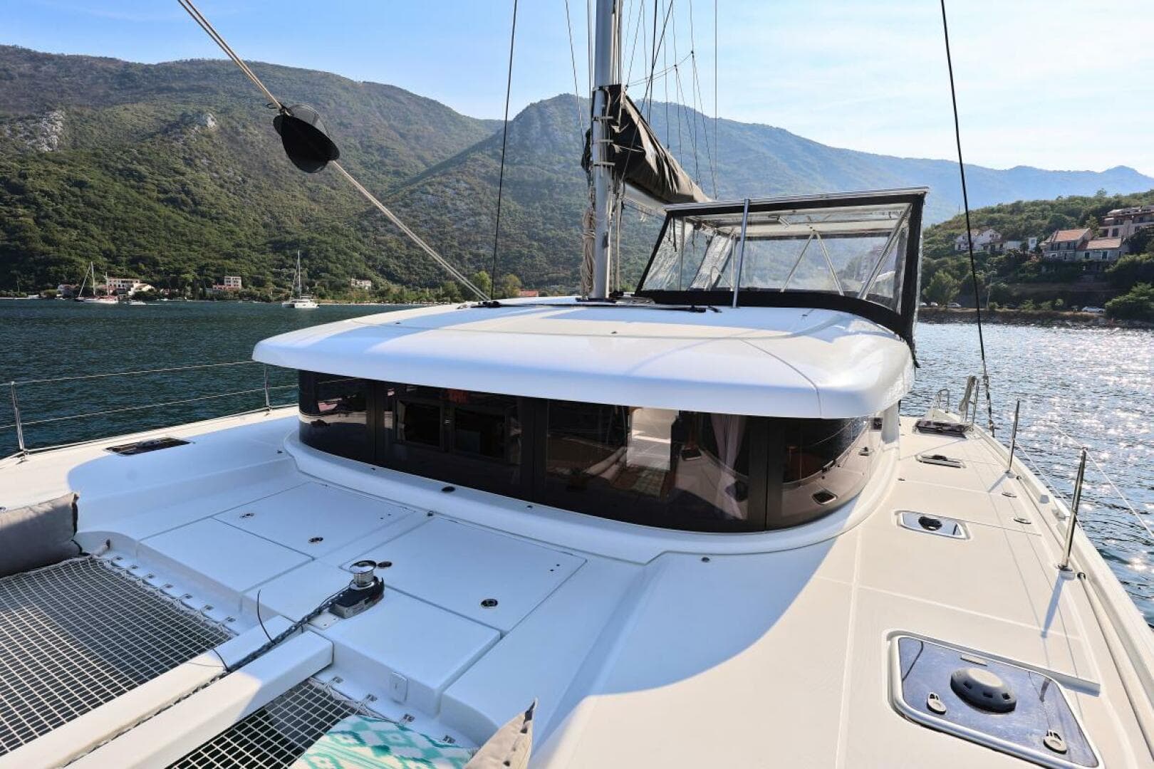 2022-lagoon-42-sail-9525041-20240829062027451-1_XLARGE.jpg