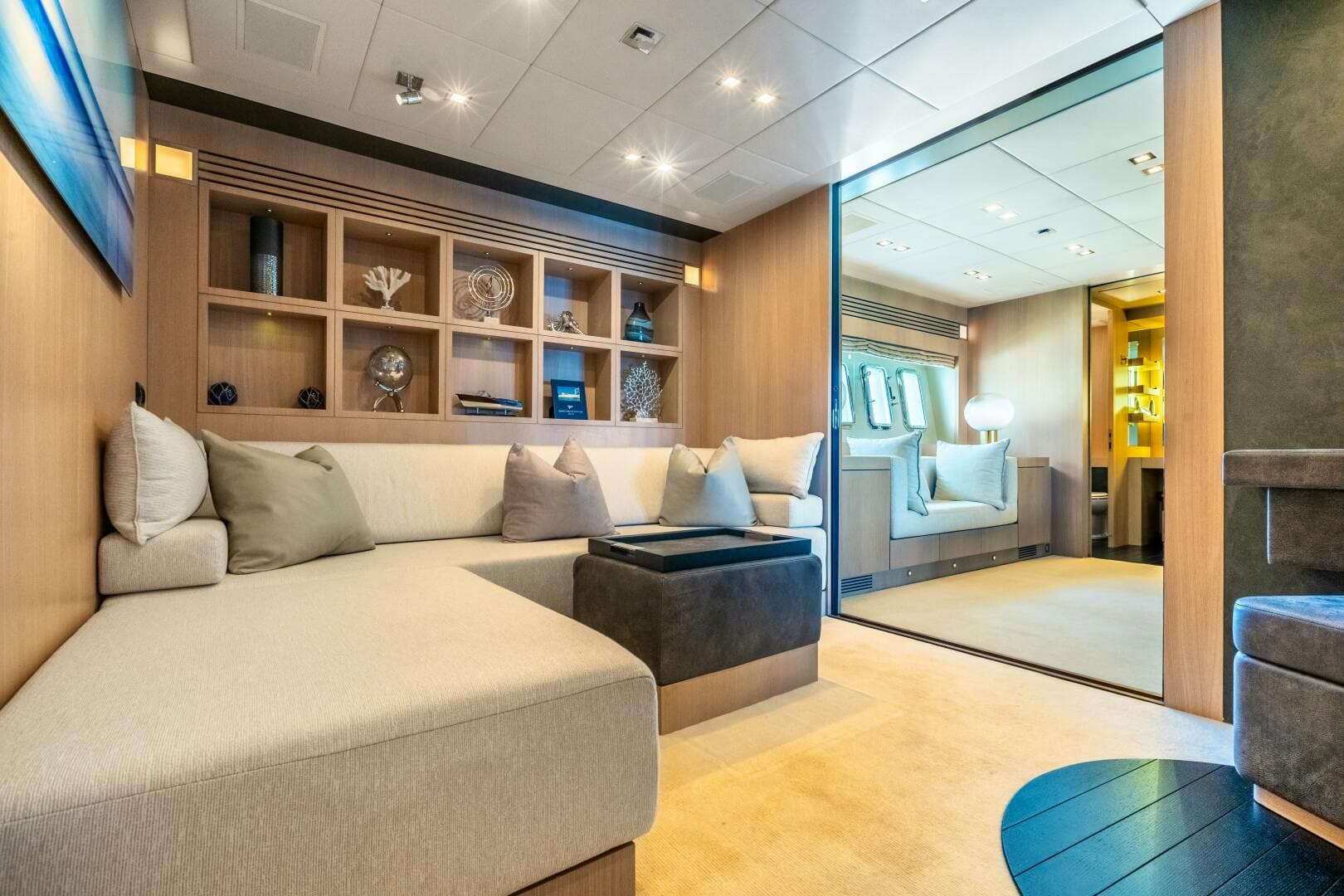 2005 Overmarine Mangusta 108