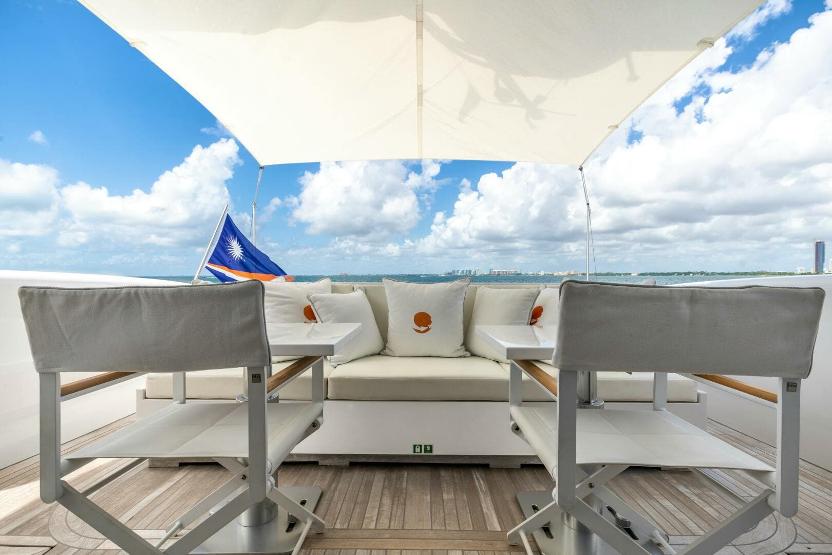 2005 Overmarine Mangusta 108